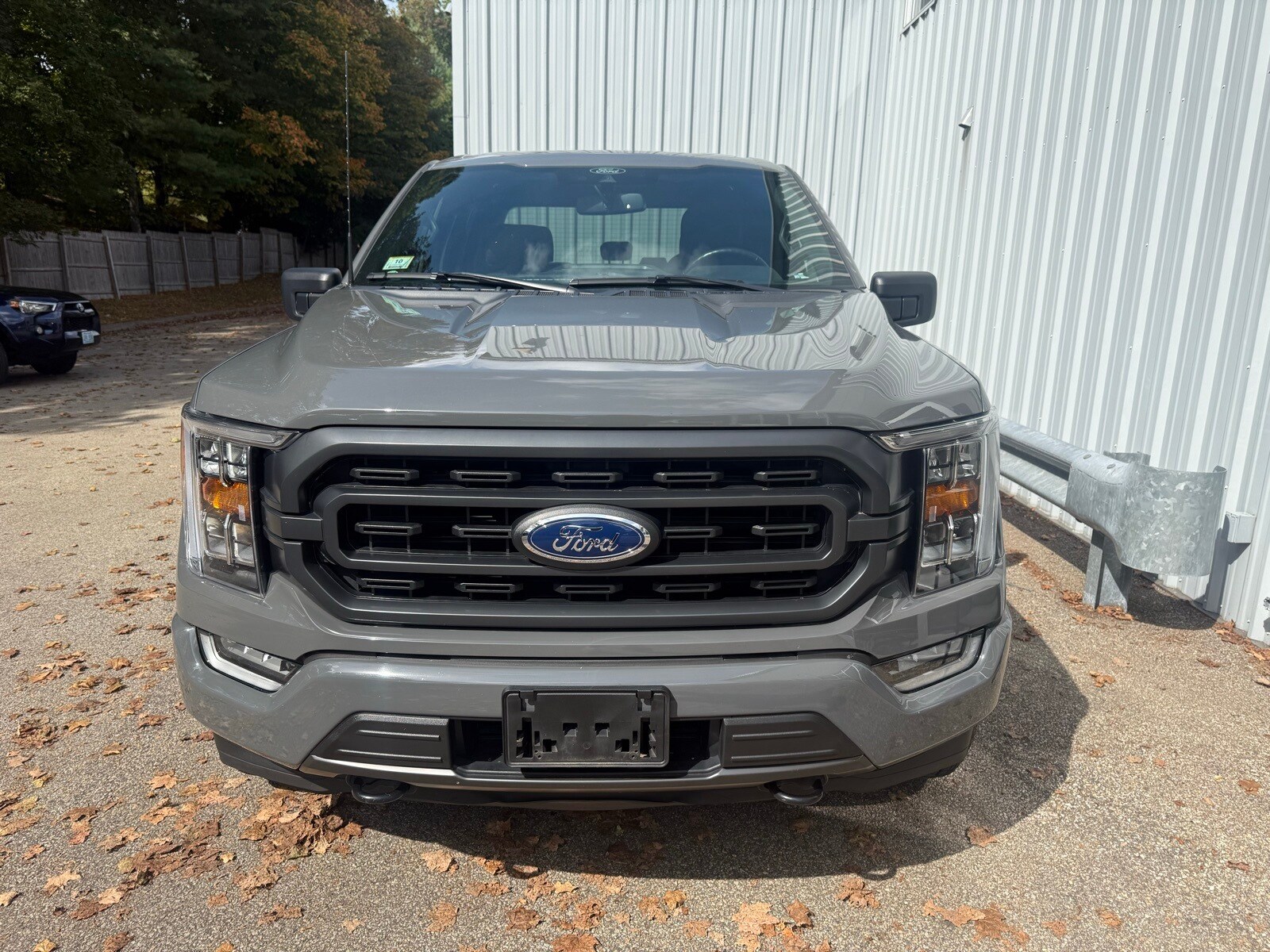 2021 Ford F-150 XLT photo 2