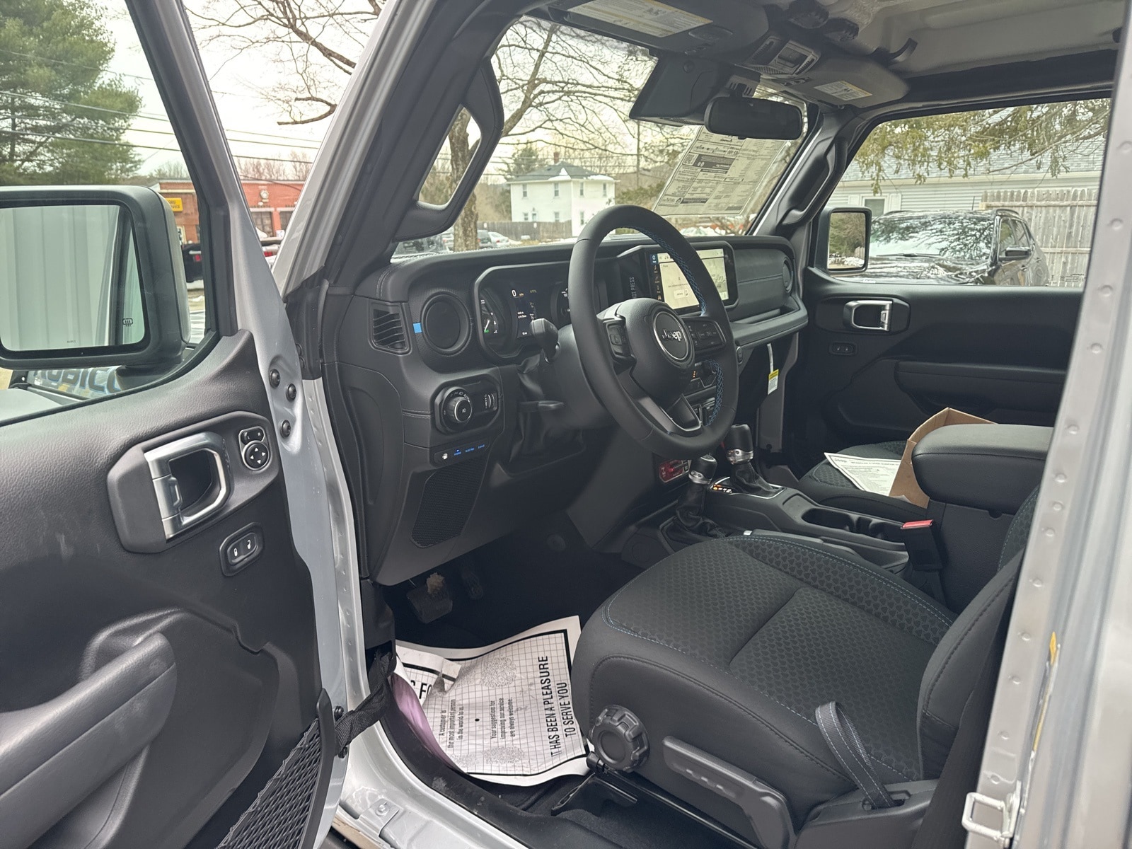 2024 Silver Zynith Jeep Wrangler 4xe 4-DOOR RUBICON 4X4 SUV