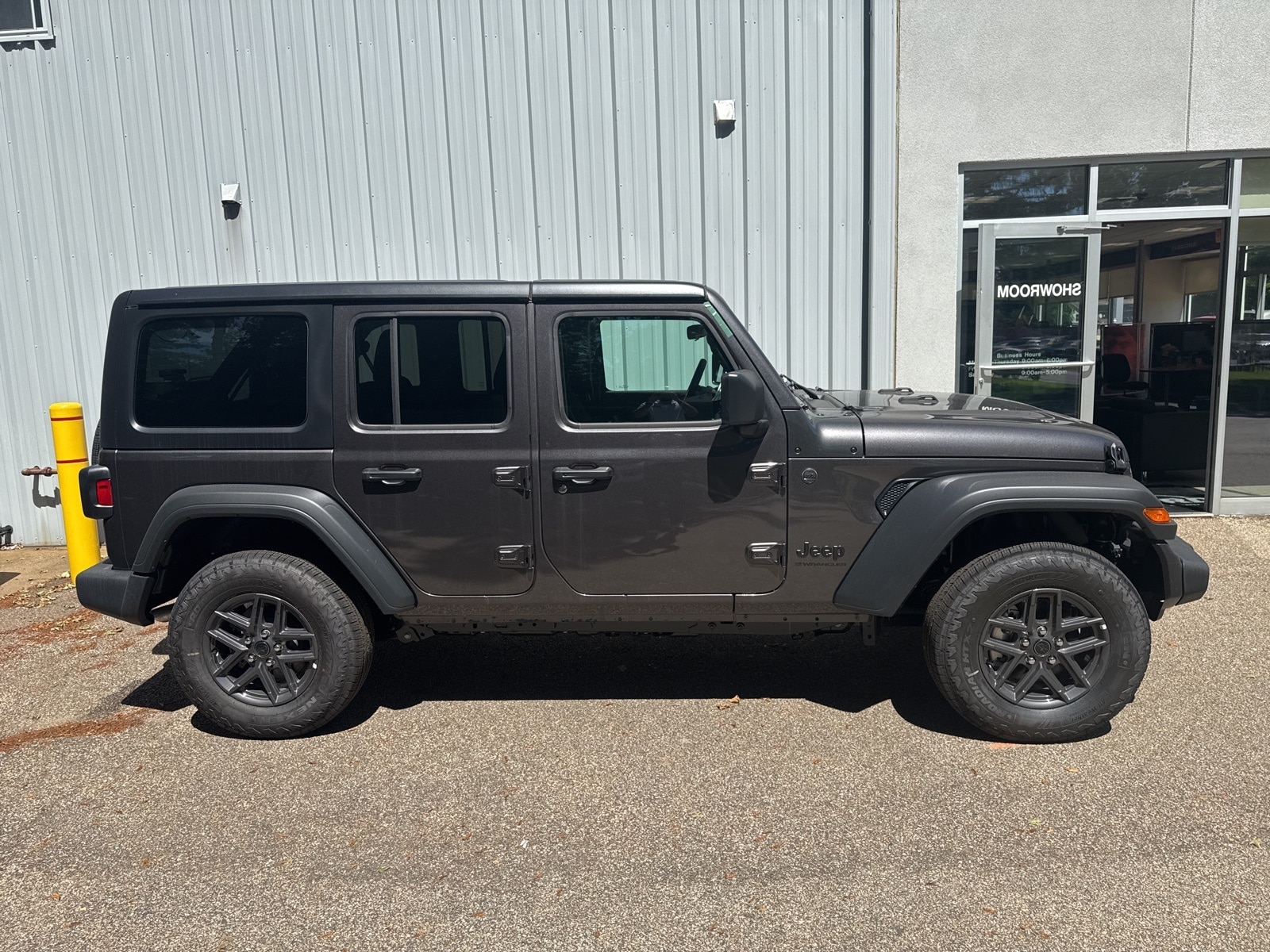 2025 Granite Crystal Jeep Wrangler 4-DOOR SPORT S 4X4 SUV