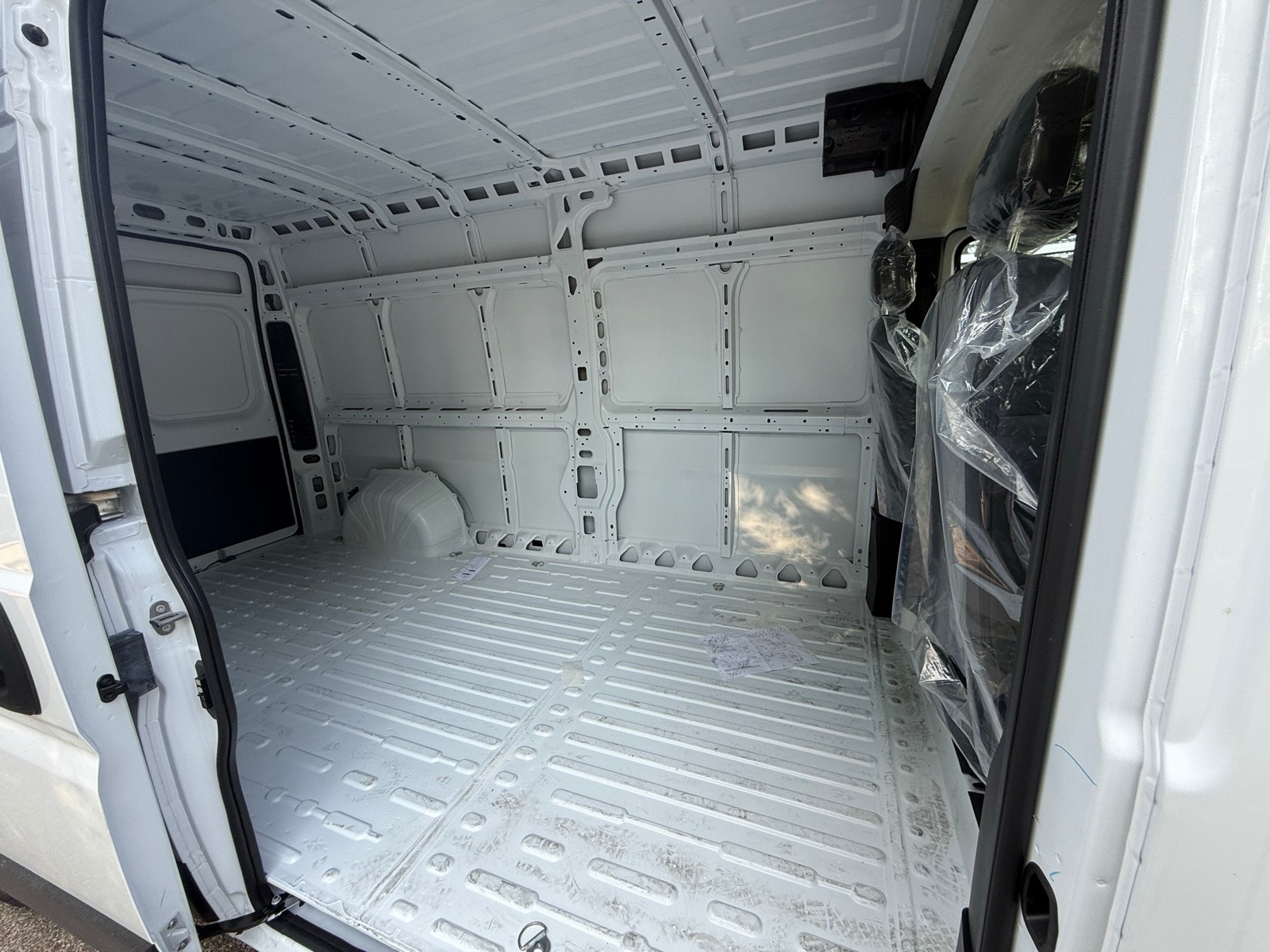 2025 Bright White Ram ProMaster Cargo Van PROMASTER 2500 TRADESMAN CARGO VAN HIGH ROOF 159' FWD Van