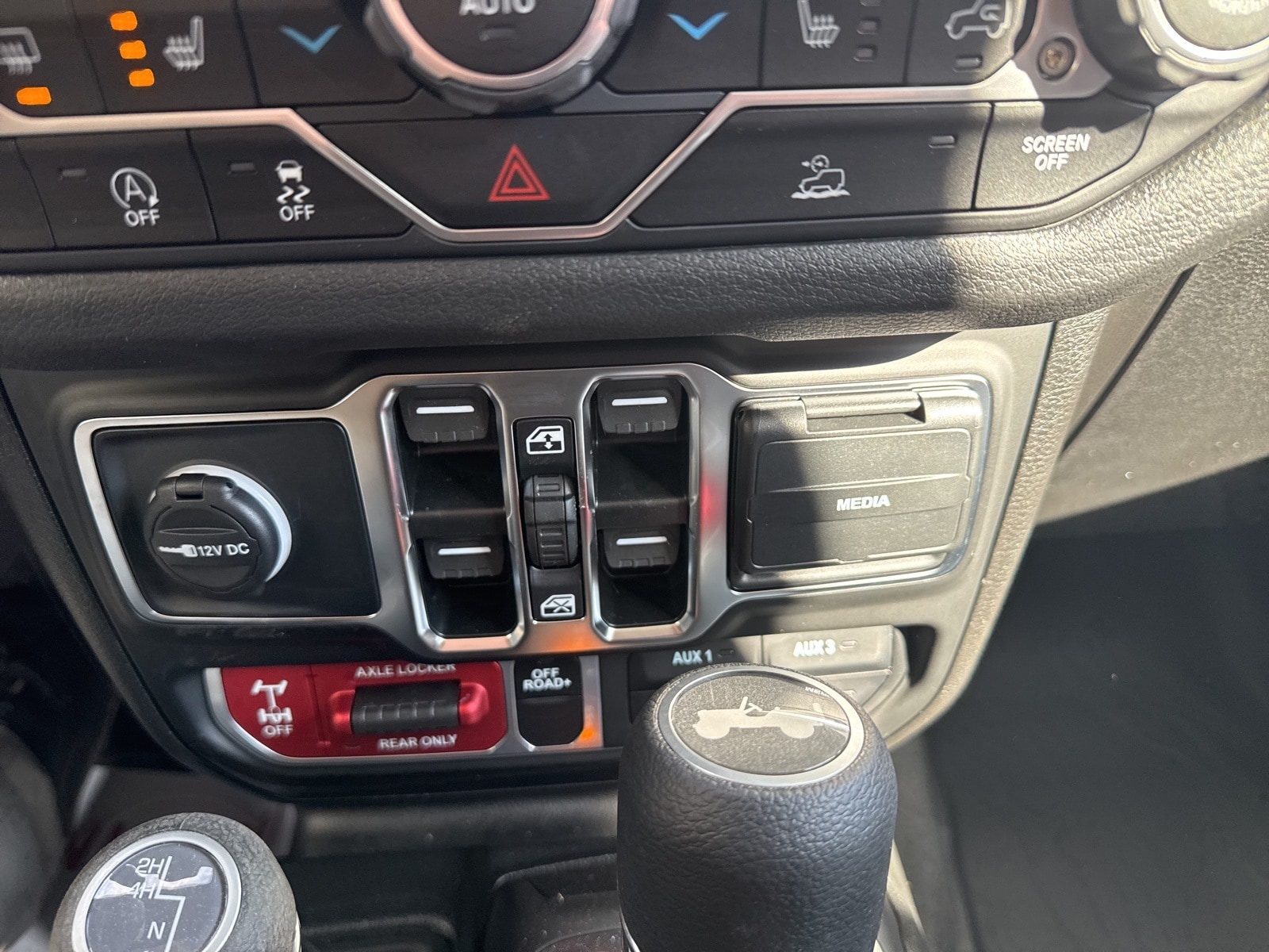 2025 Mojito Jeep Wrangler 4-DOOR WILLYS 4X4 SUV