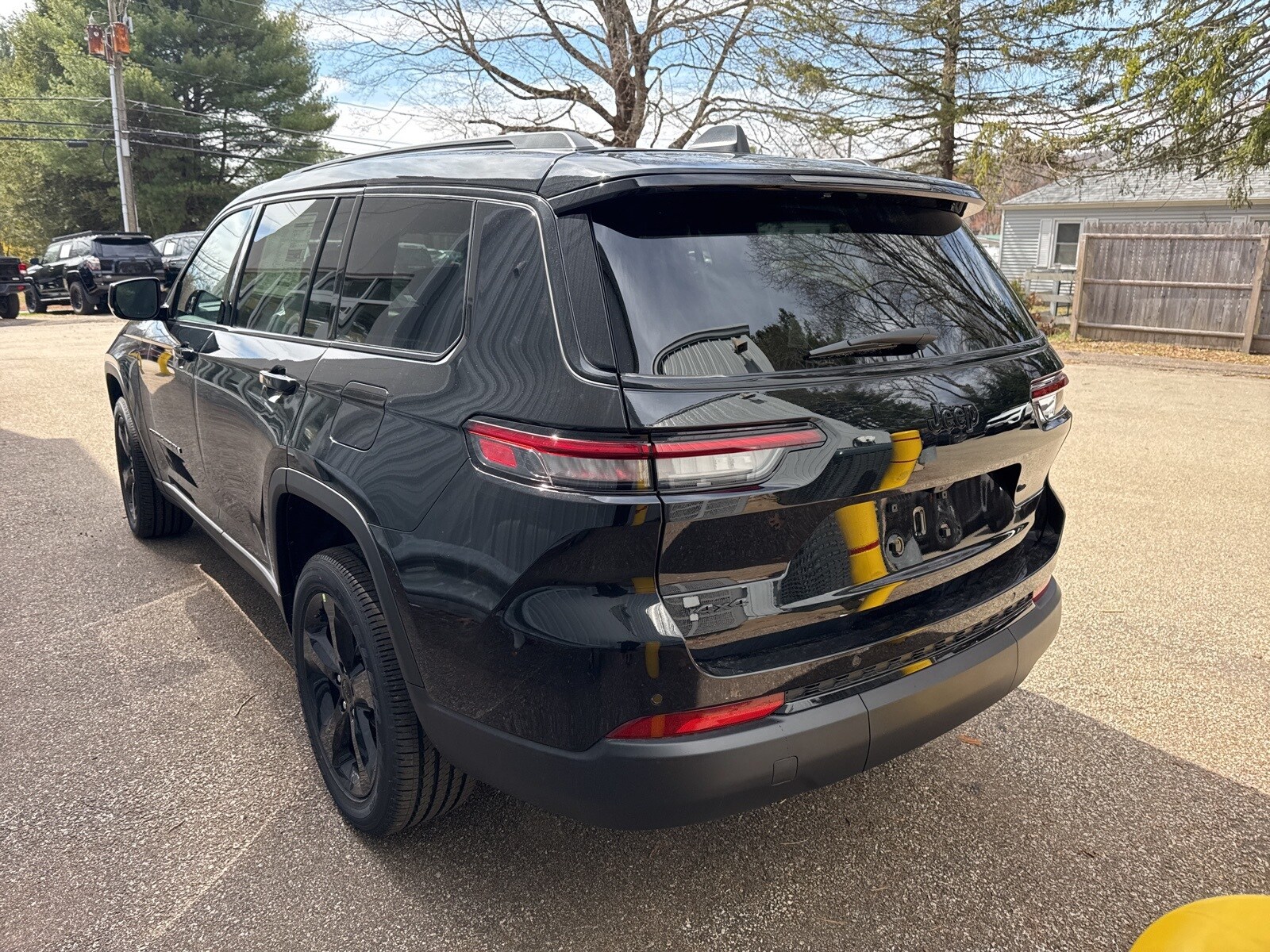 2025 Jeep Grand Cherokee Altitude photo 4