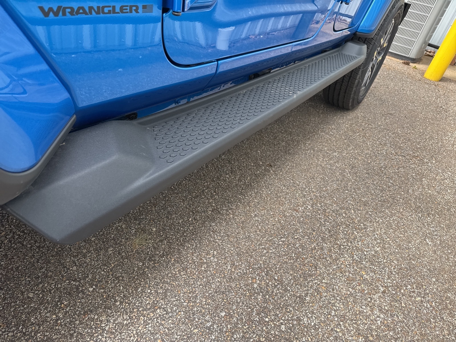 2025 Hydro Blue Pearlcoat Jeep Wrangler 4-DOOR SAHARA 4X4 SUV