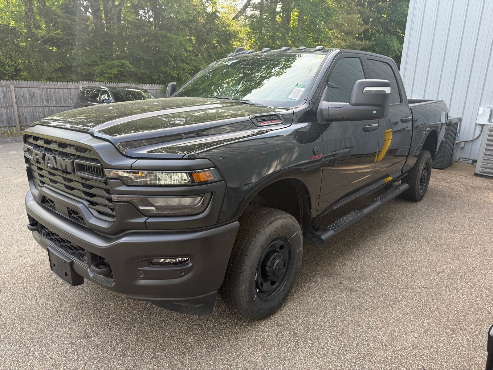 2025 Diamond Black Crystal Pearlcoat Ram 2500 TRADESMAN CREW CAB 4X4 6'4 BOX 4X4 Truck
