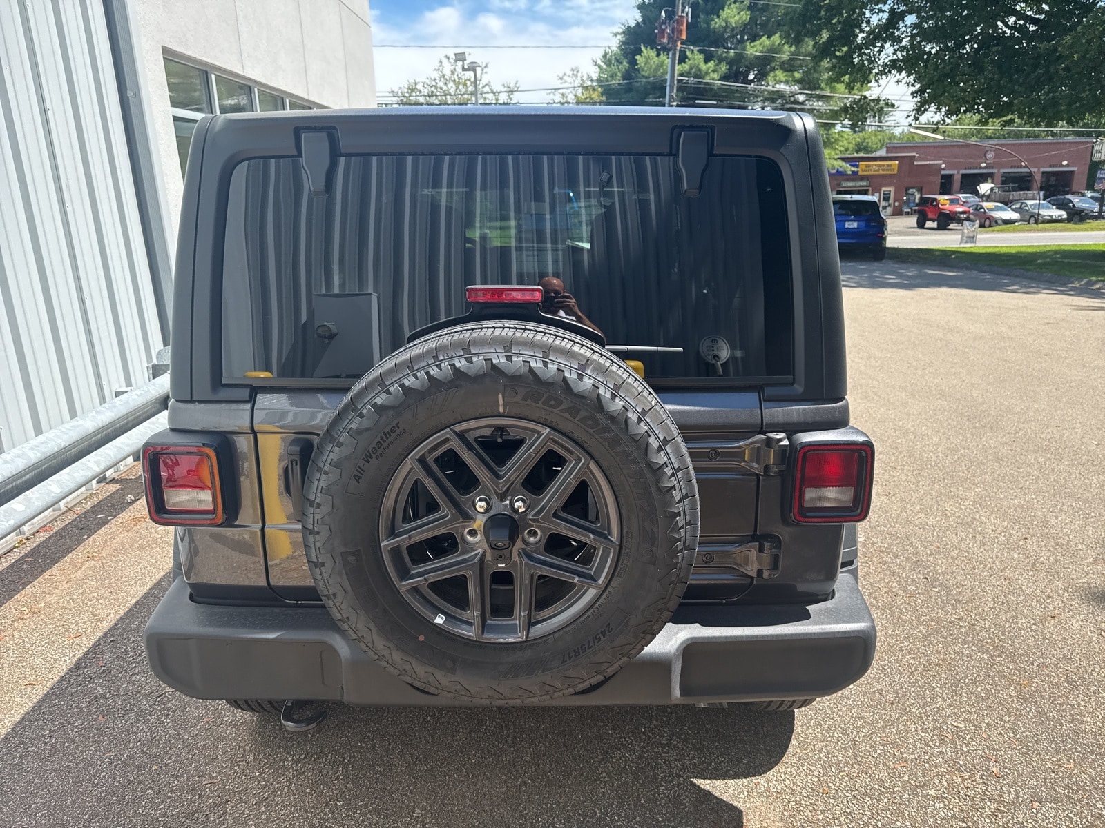 2025 Granite Crystal Jeep Wrangler 4-DOOR SPORT S 4X4 SUV