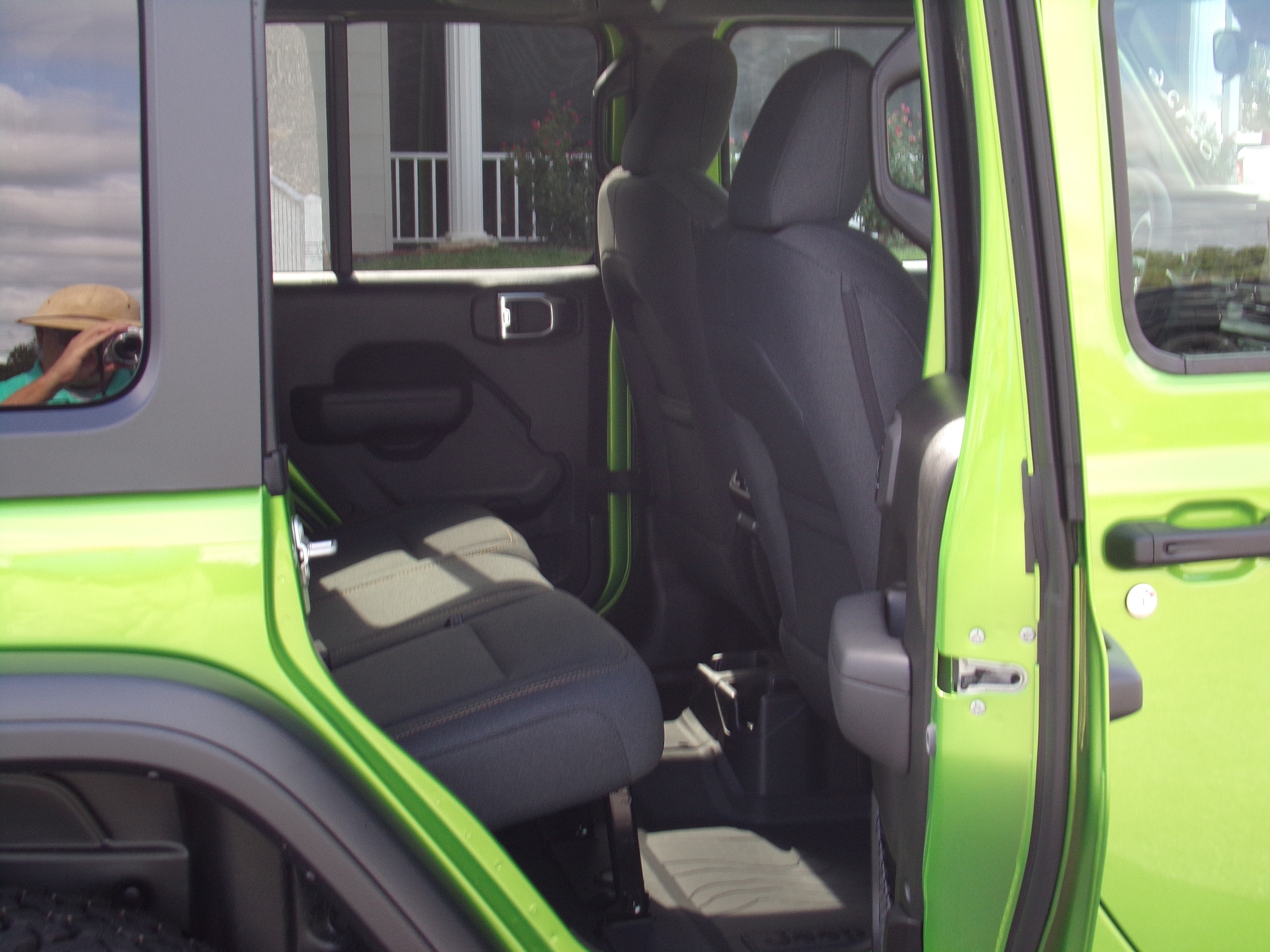 2025 Jeep Wrangler 4-Door Willys - Photo 9