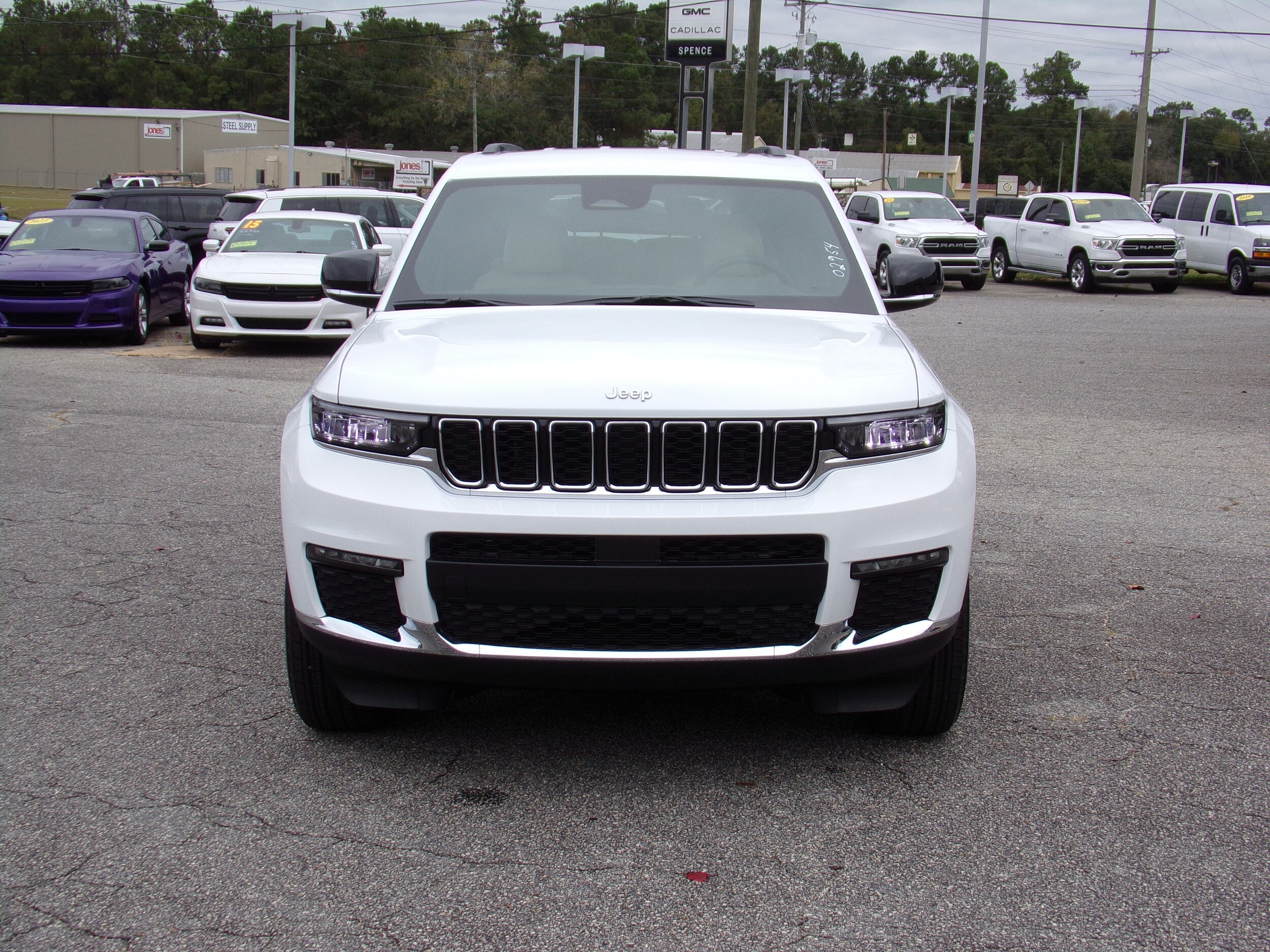 2025 Jeep Grand Cherokee Limited photo 2