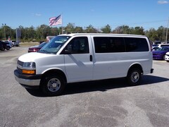 2019 Chevrolet Express Passenger LT RWD 3500 135 LT