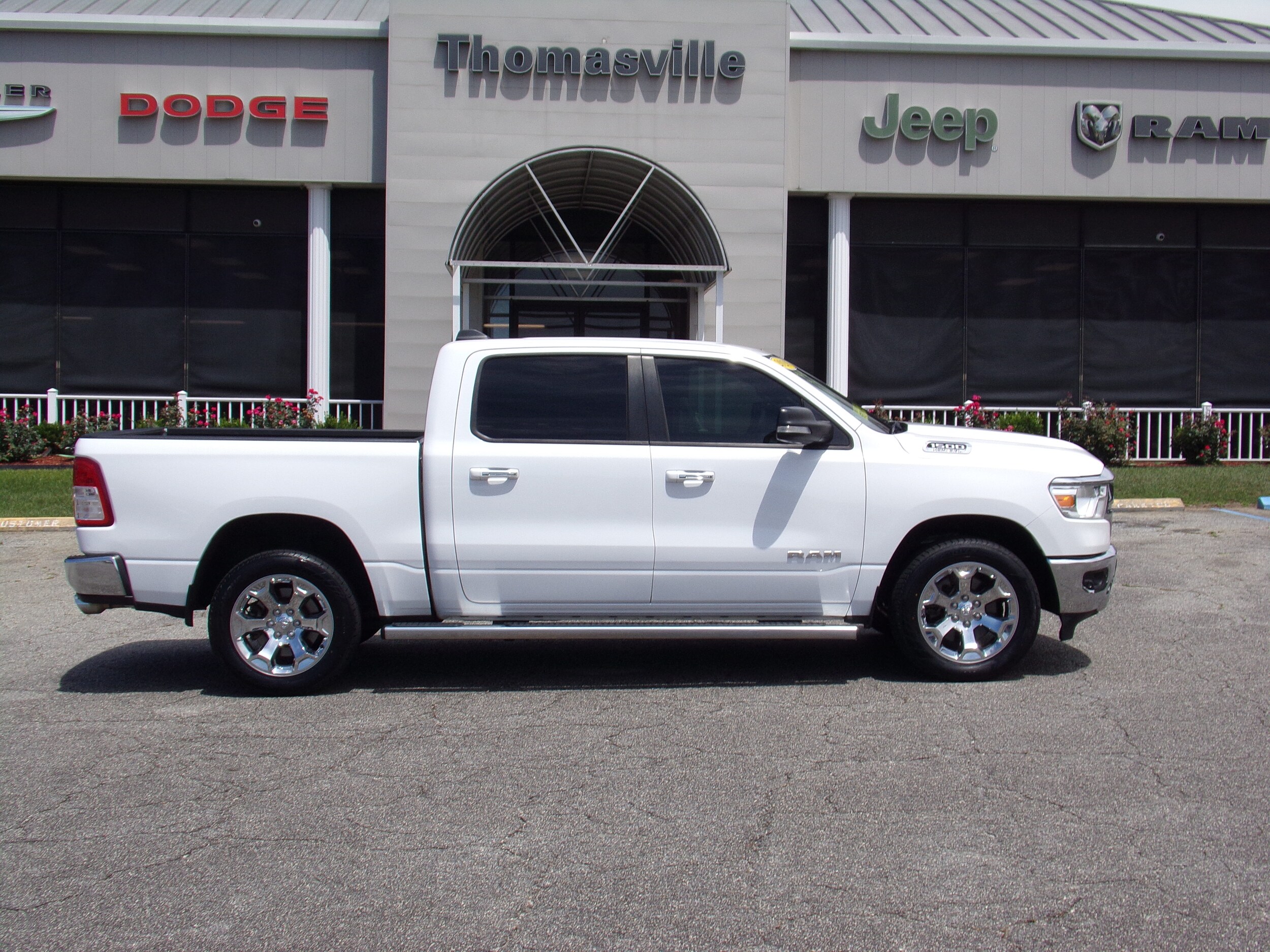 2020 Ram 1500 Big Horn photo 3