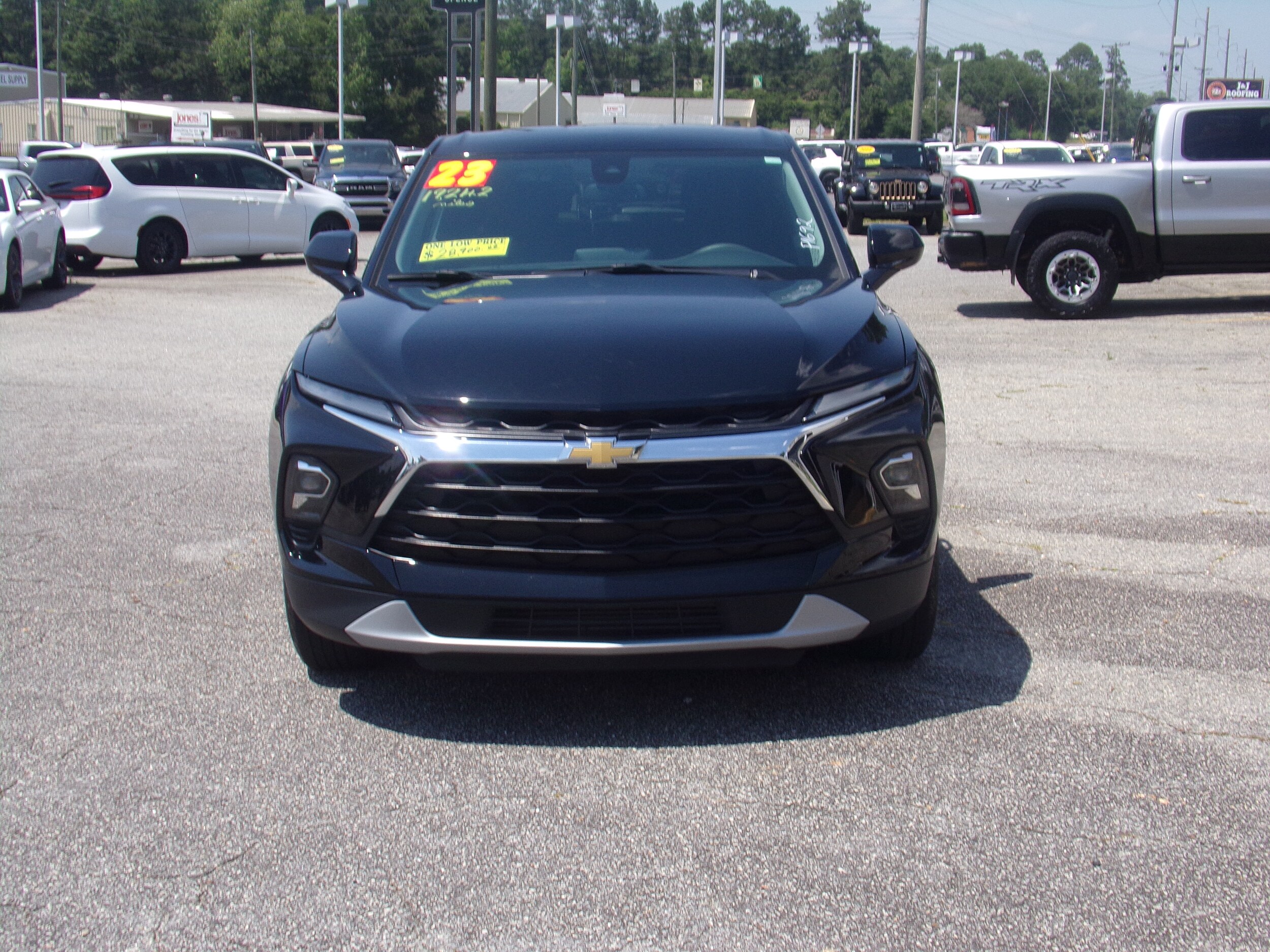 2023 Chevrolet Blazer 2LT photo 2