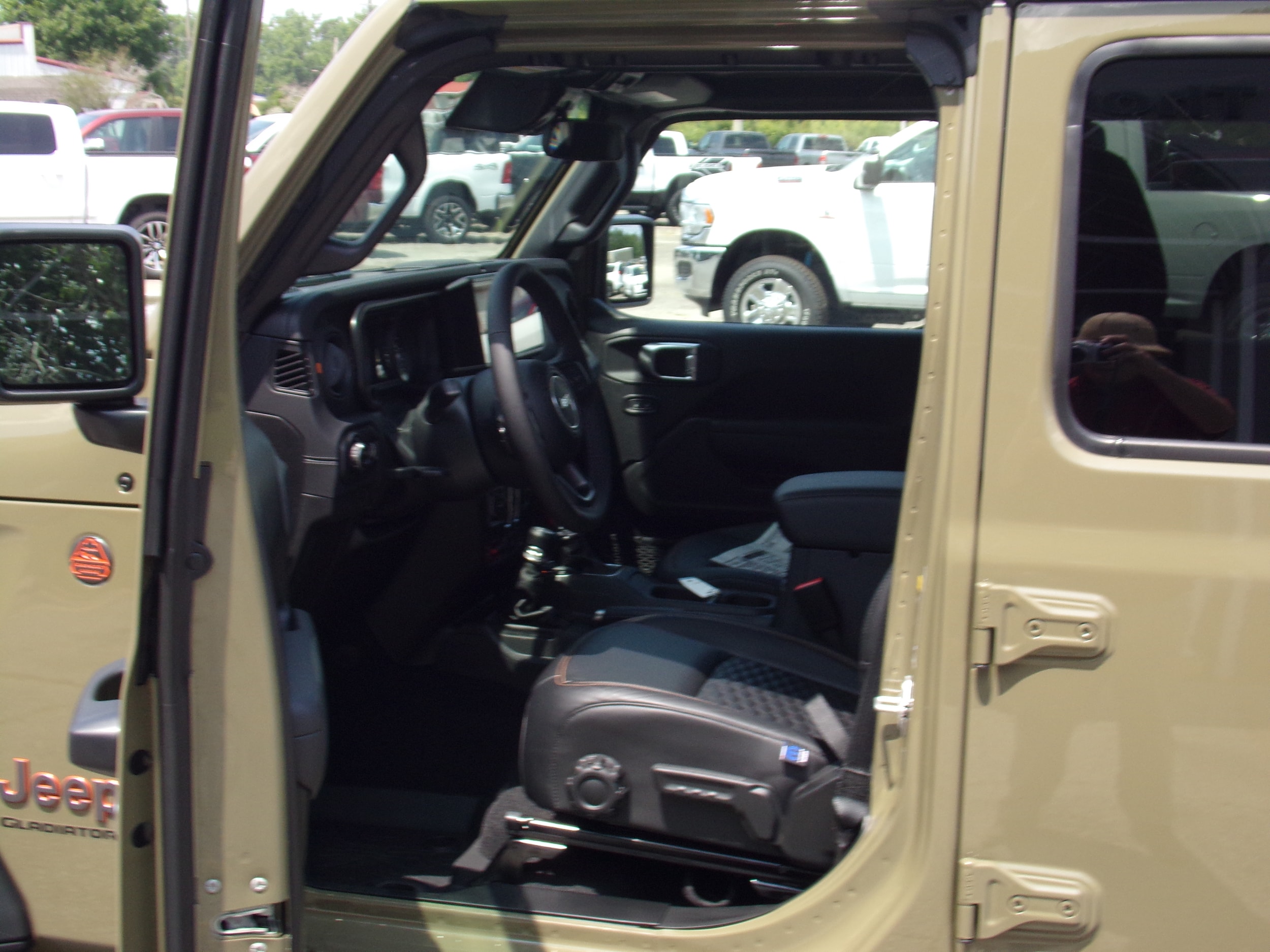 2025 Jeep Gladiator Mojave - Photo 6