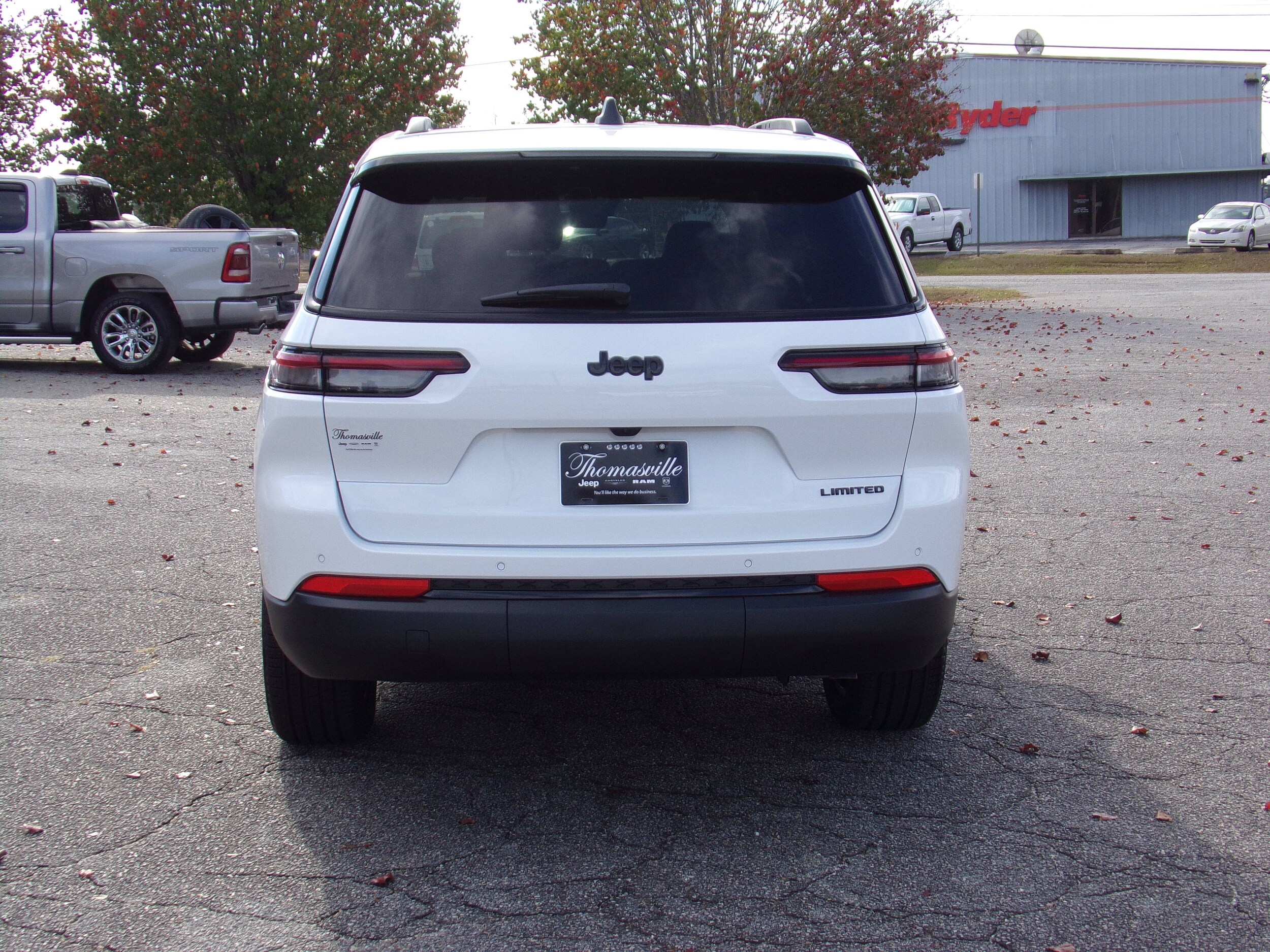 2025 Jeep Grand Cherokee Limited photo 4