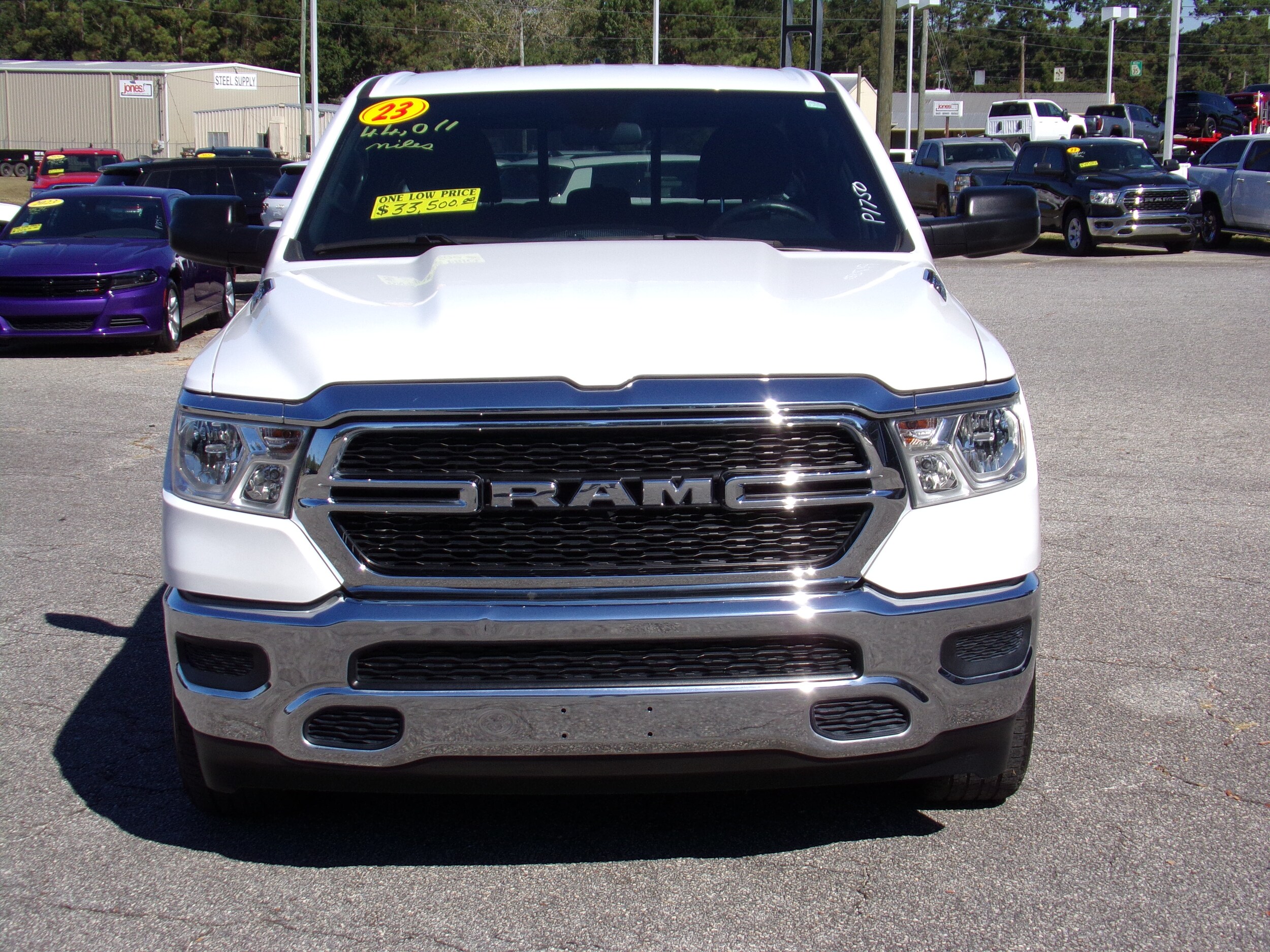 2023 Ram 1500 Tradesman photo 2