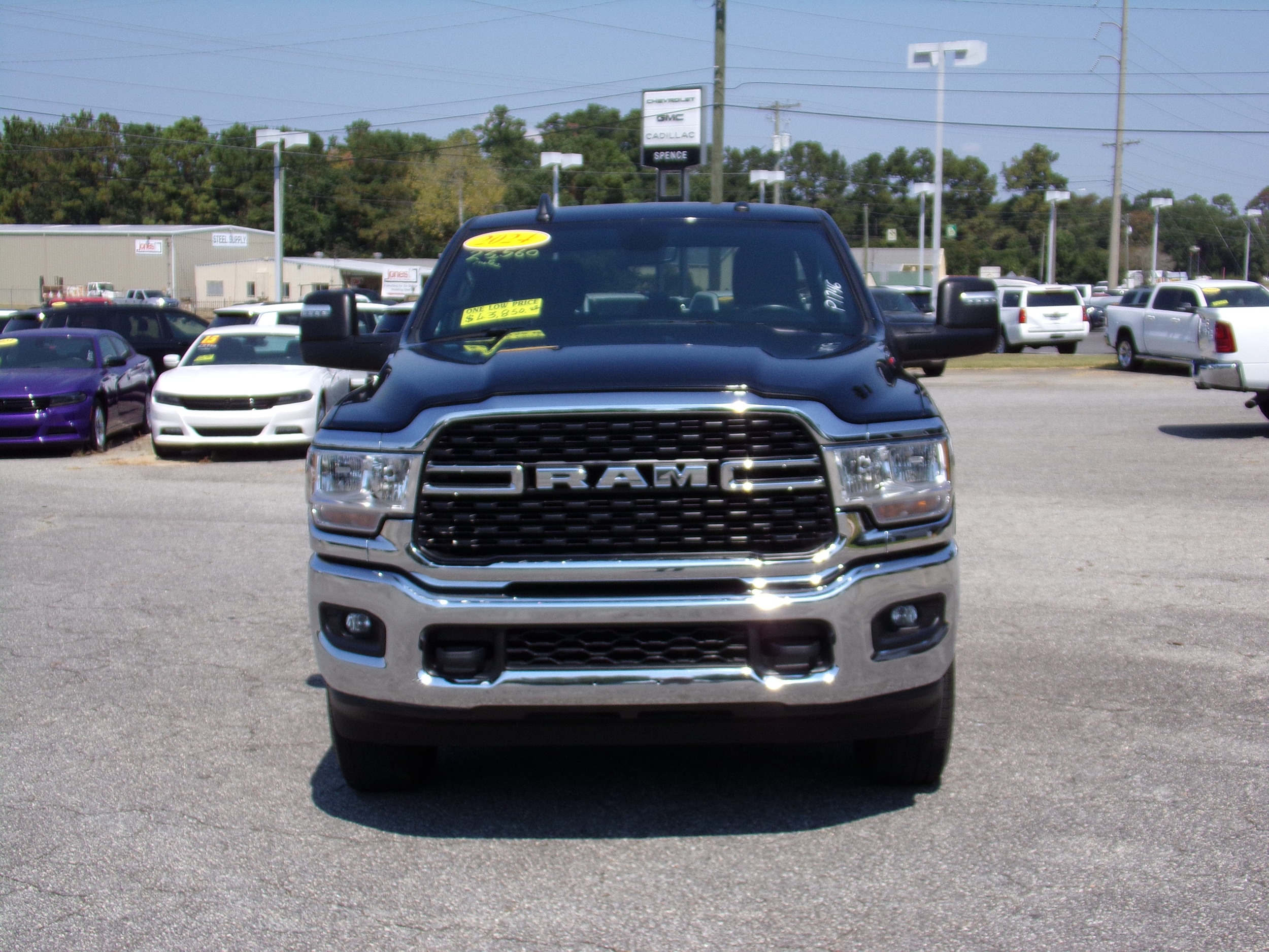 2024 Ram 2500 Big Horn photo 2