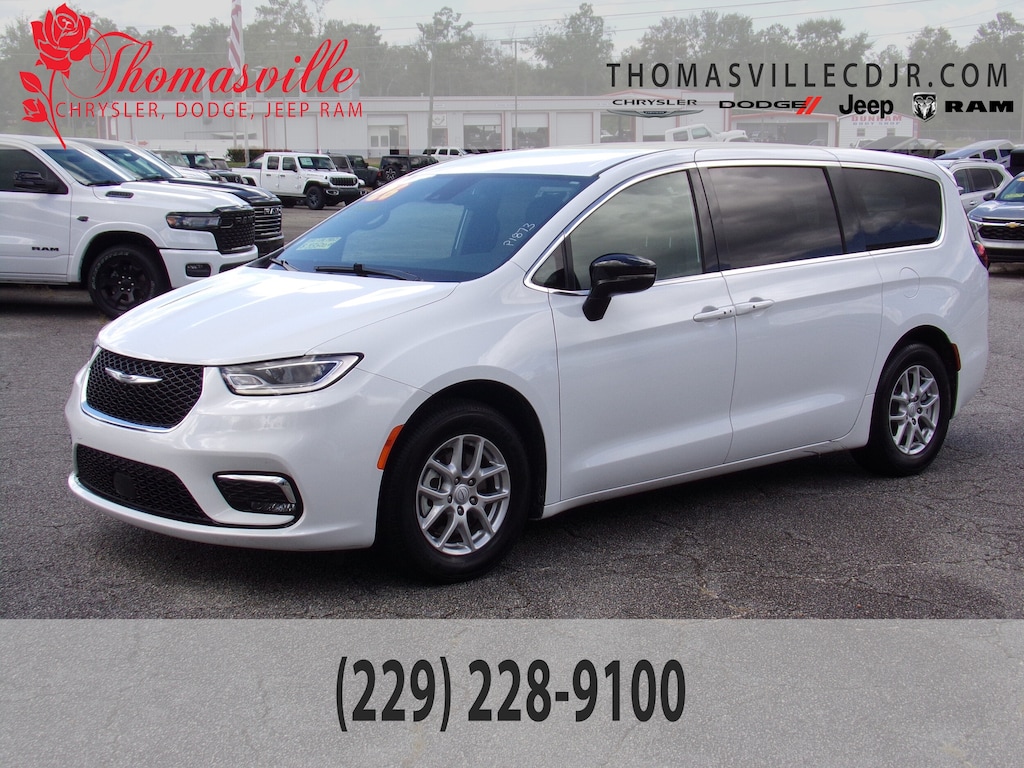 Certified 2026 Chrysler Pacifica Select Select FWD