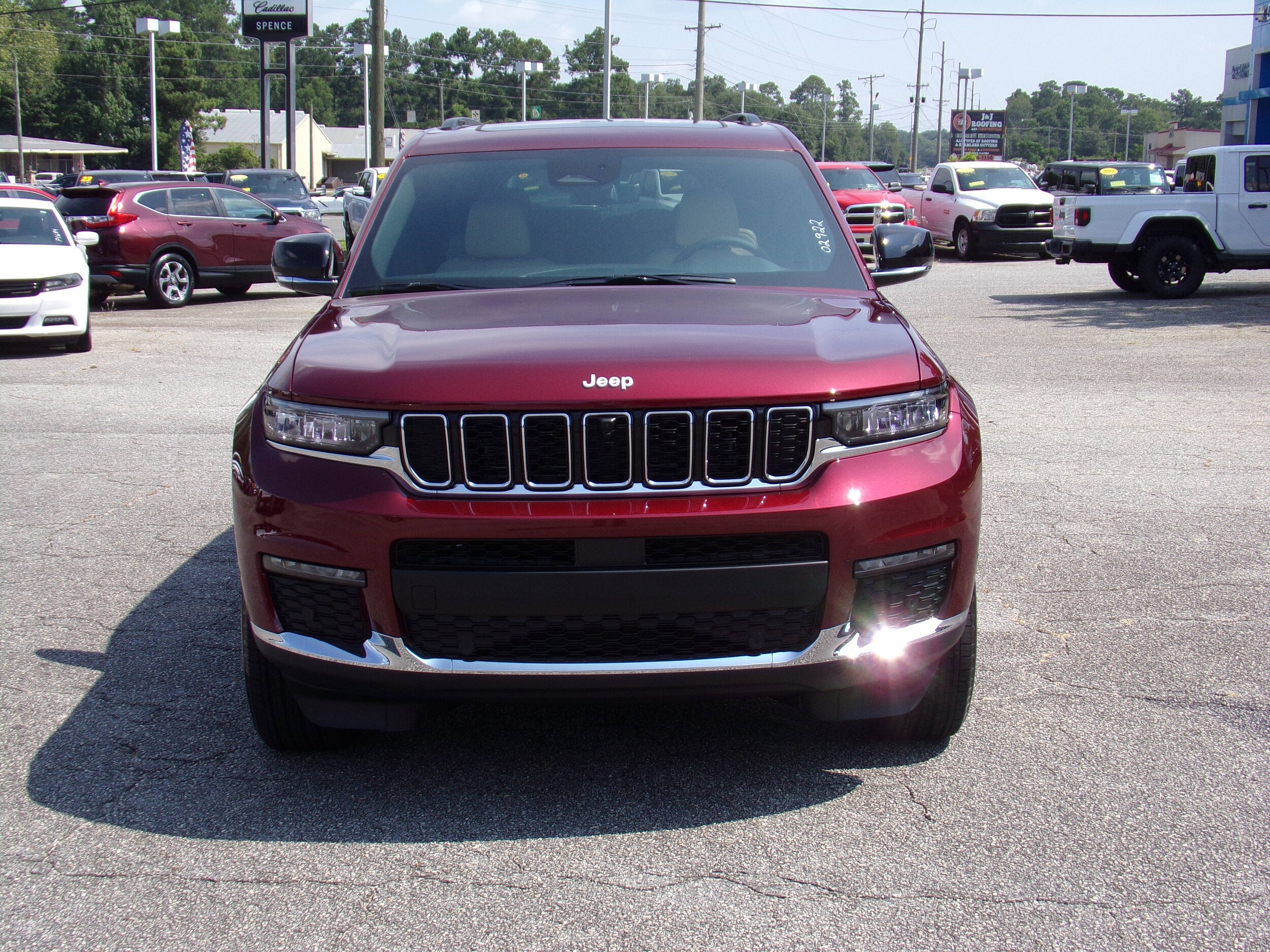 2025 Jeep Grand Cherokee Limited photo 2