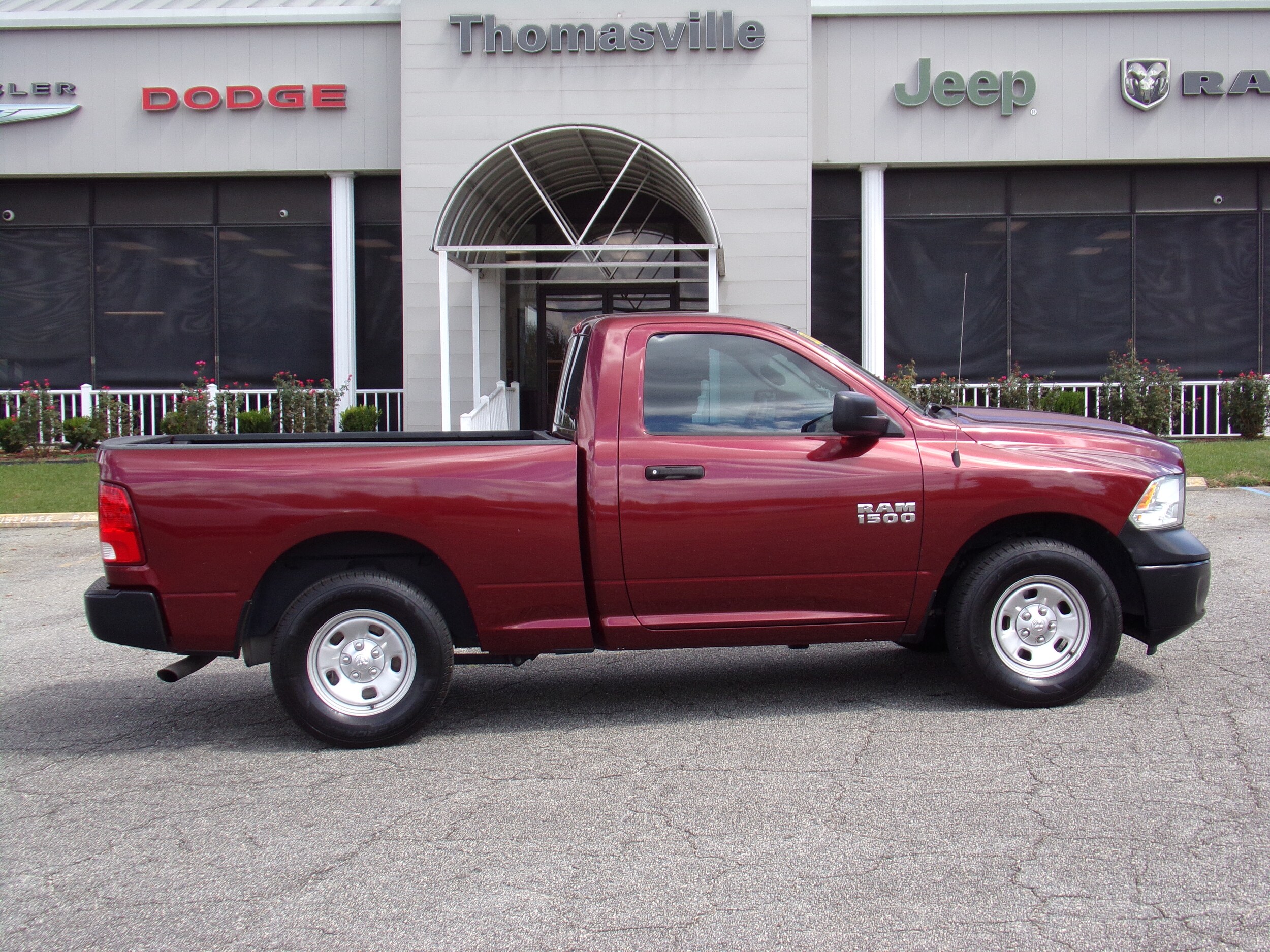 2018 Ram 1500 Tradesman photo 3