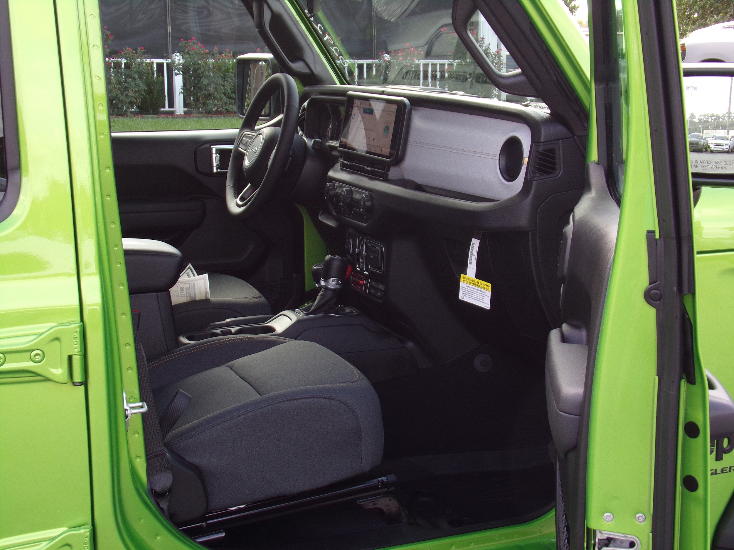 2025 Jeep Wrangler 4-Door Willys - Photo 8