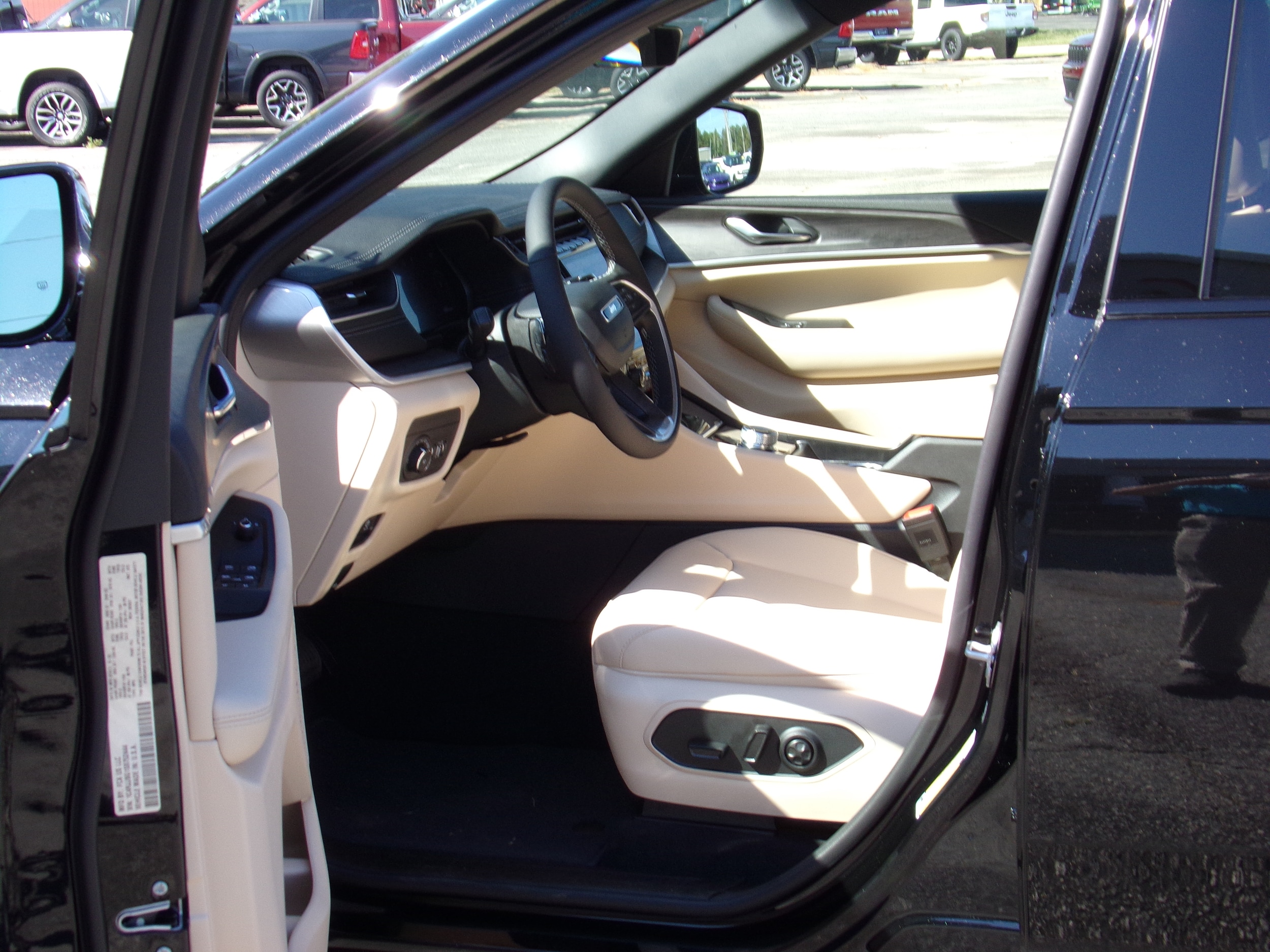 2025 Jeep Grand Cherokee L Limited - Photo 6