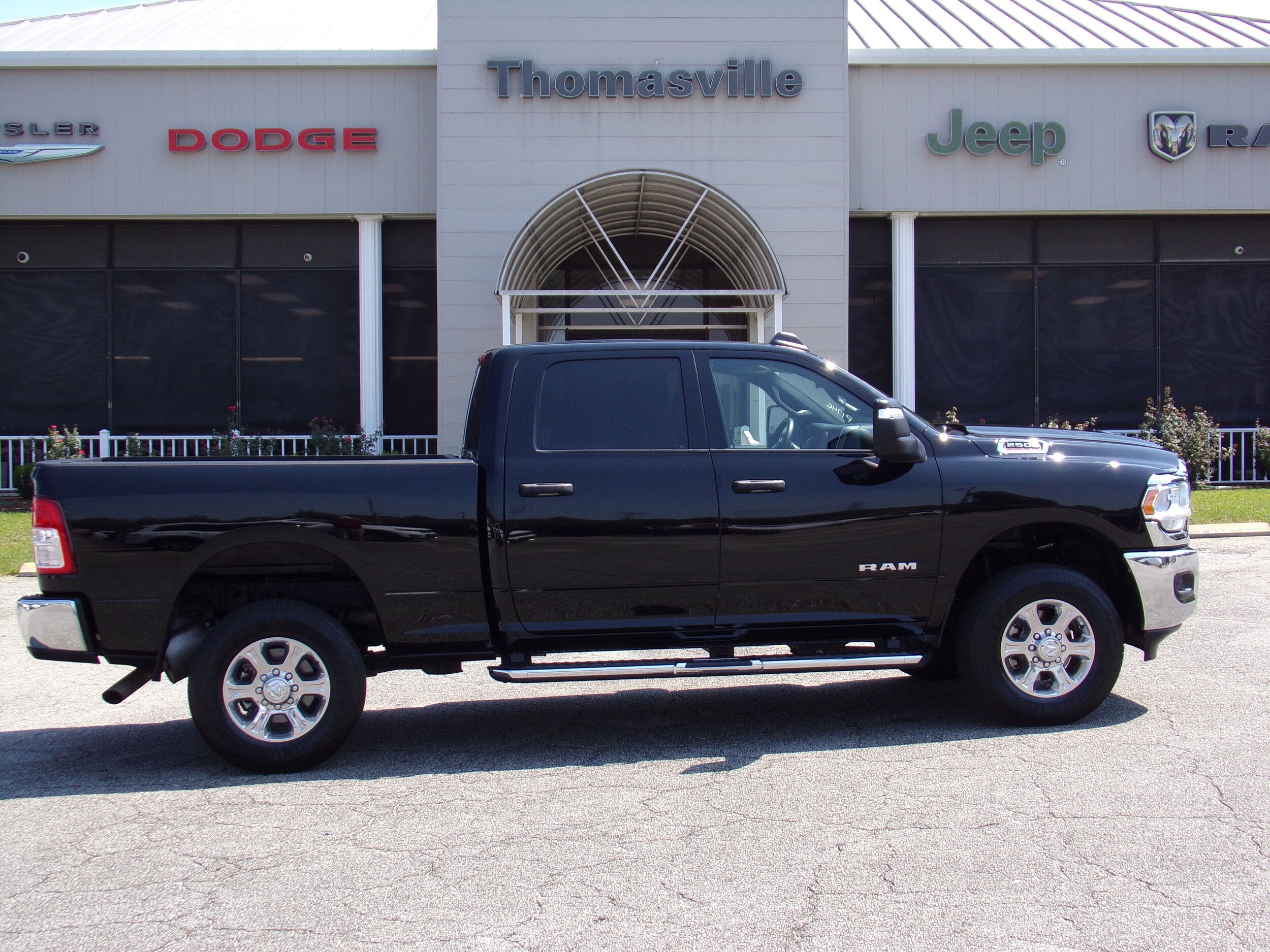 2024 Ram 2500 Big Horn photo 3