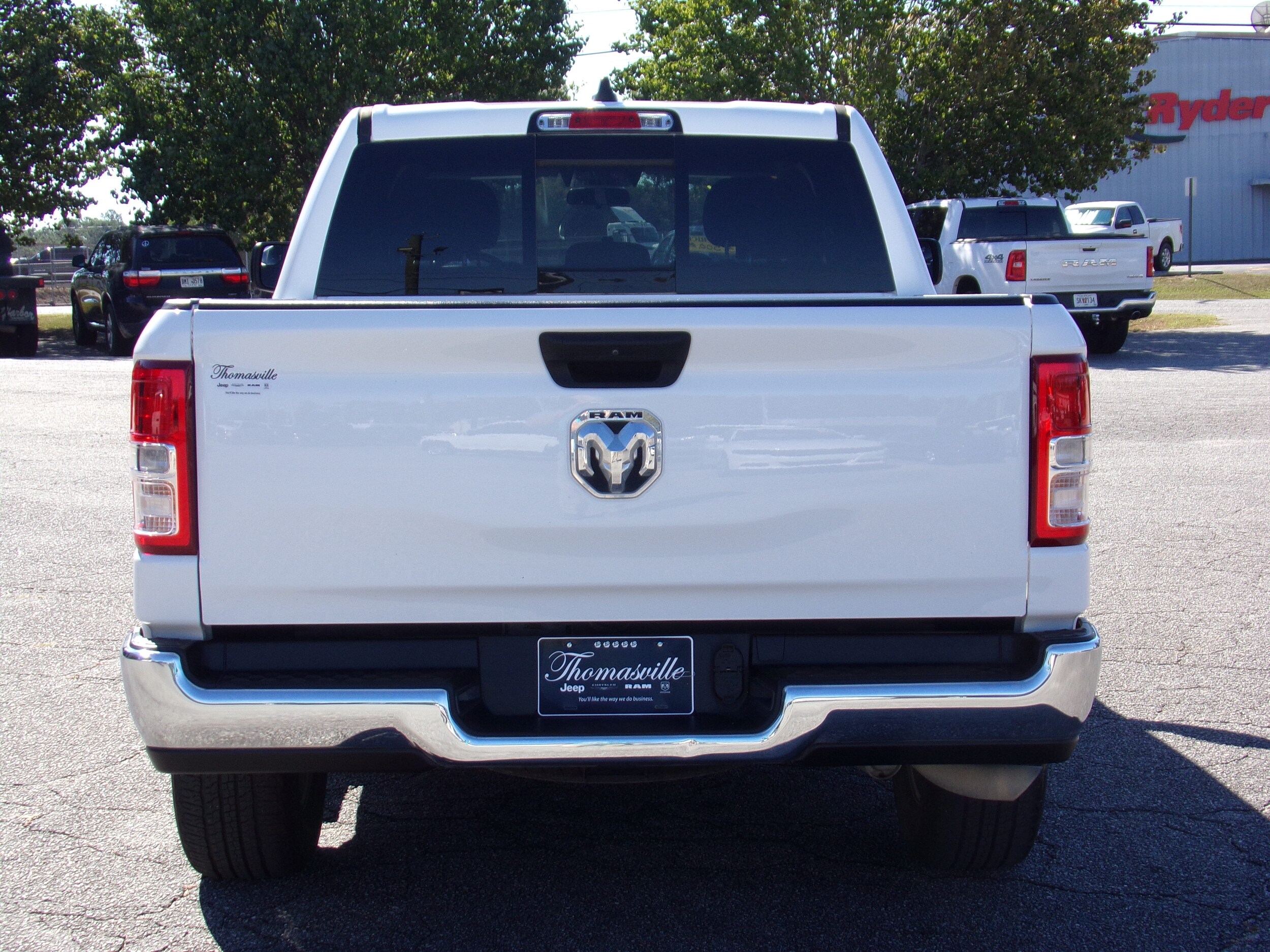 2023 Ram 1500 Tradesman photo 4