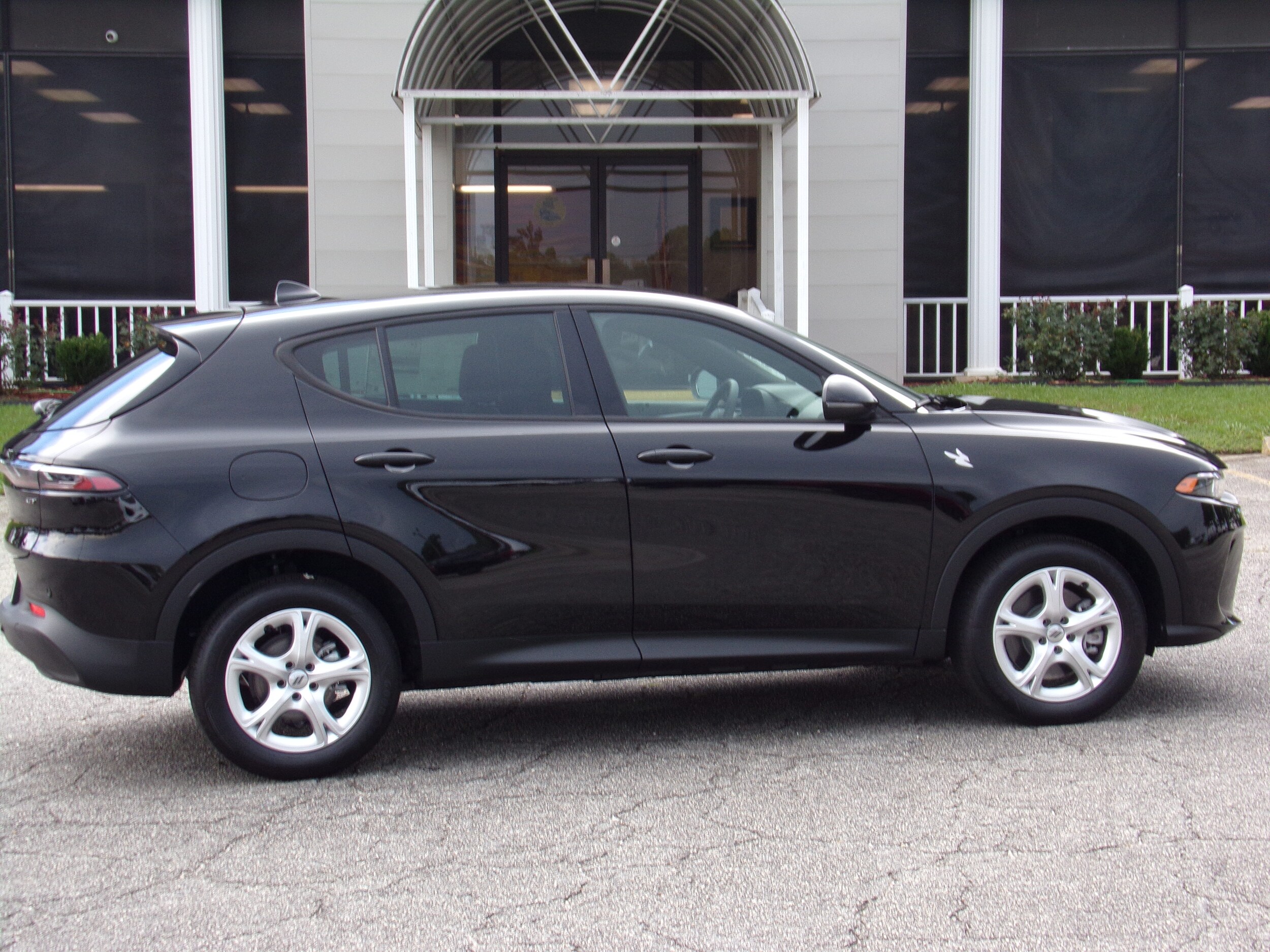 2025 Dodge Hornet GT photo 2