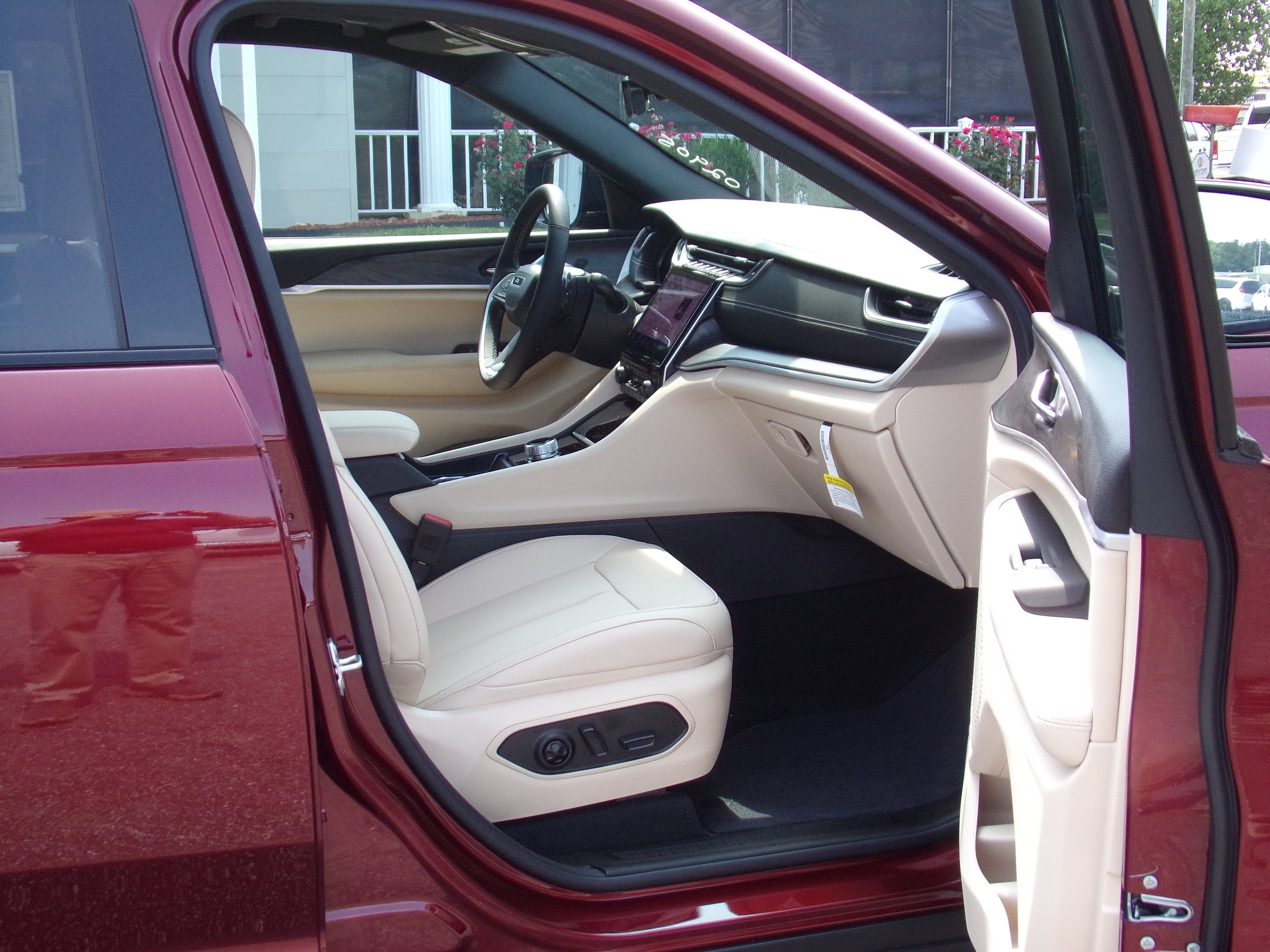 2025 Jeep Grand Cherokee L Limited - Photo 8