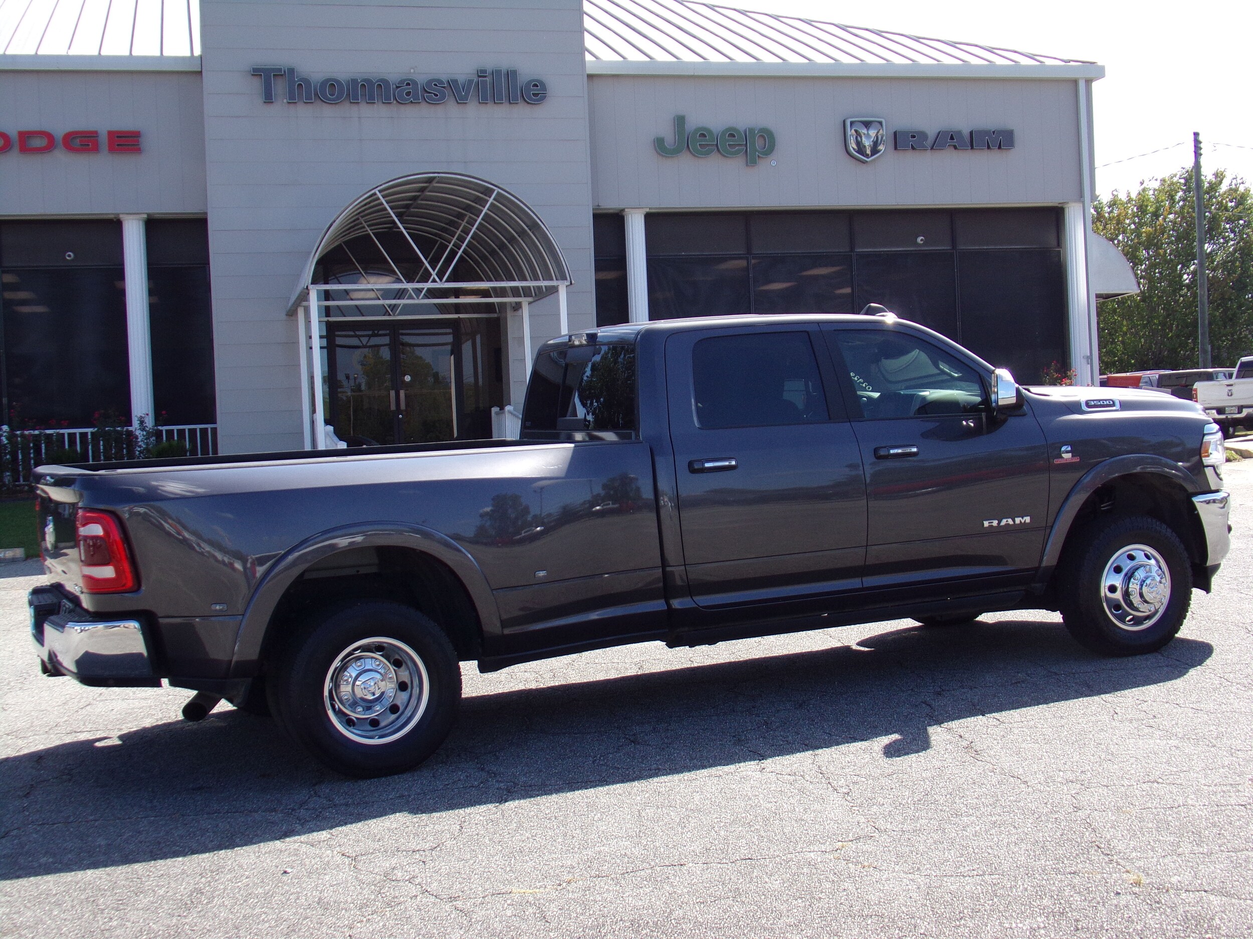 2022 Ram 3500 Laramie photo 3
