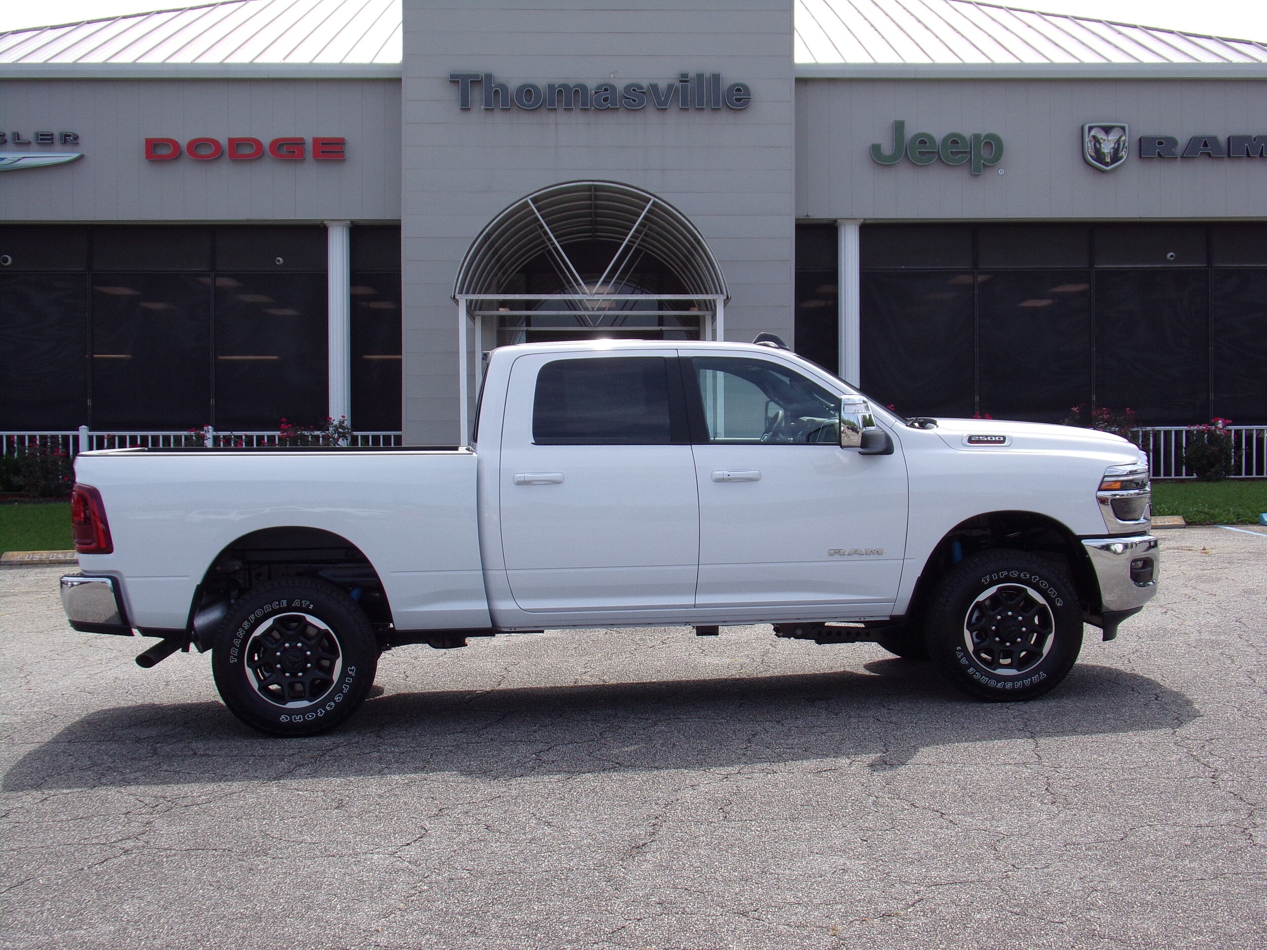 2025 Ram 2500 Laramie photo 3