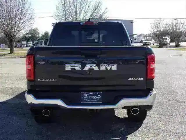 2025 Ram 1500 Laramie photo 3