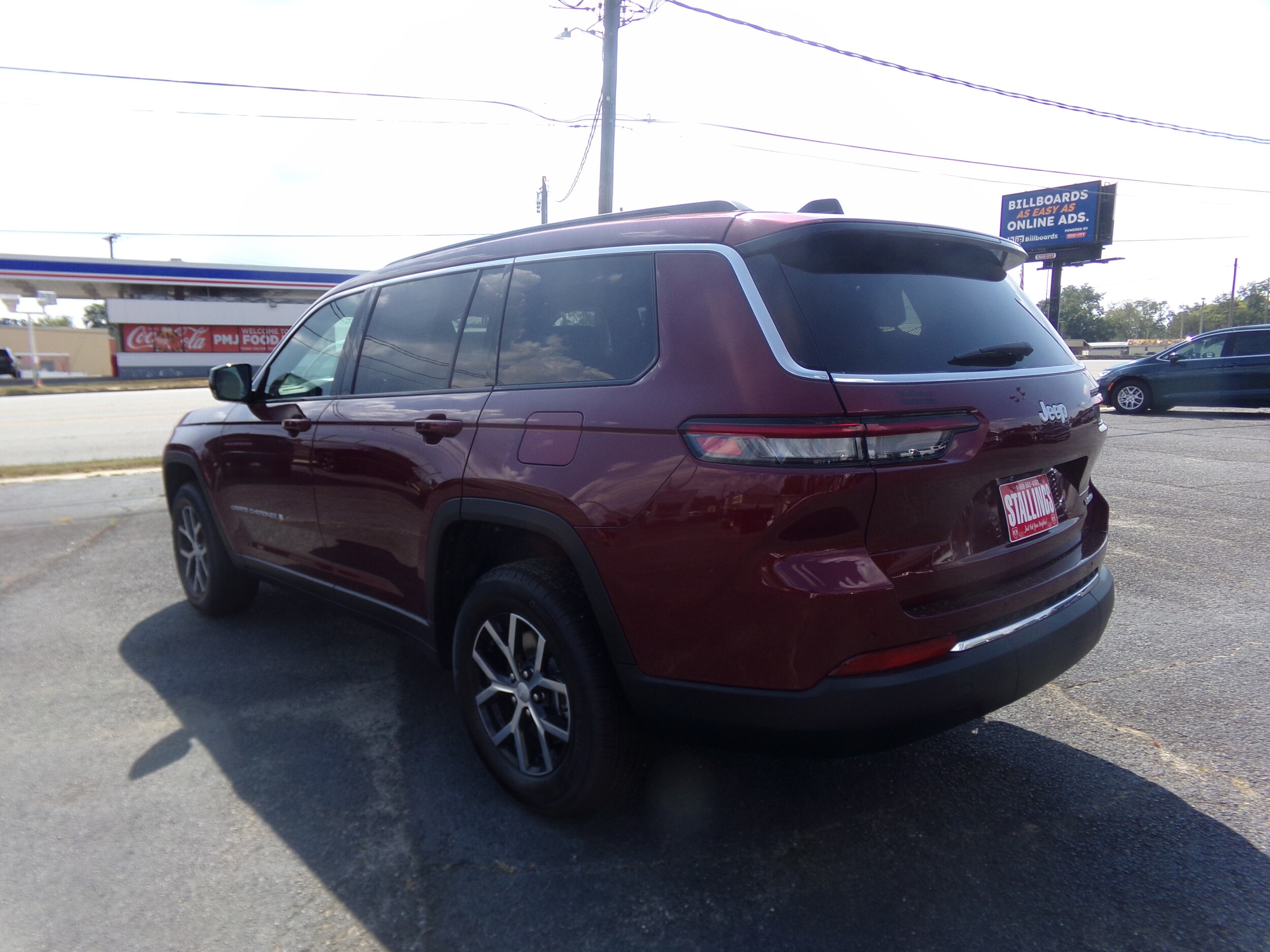 2025 Jeep Grand Cherokee Limited photo 2