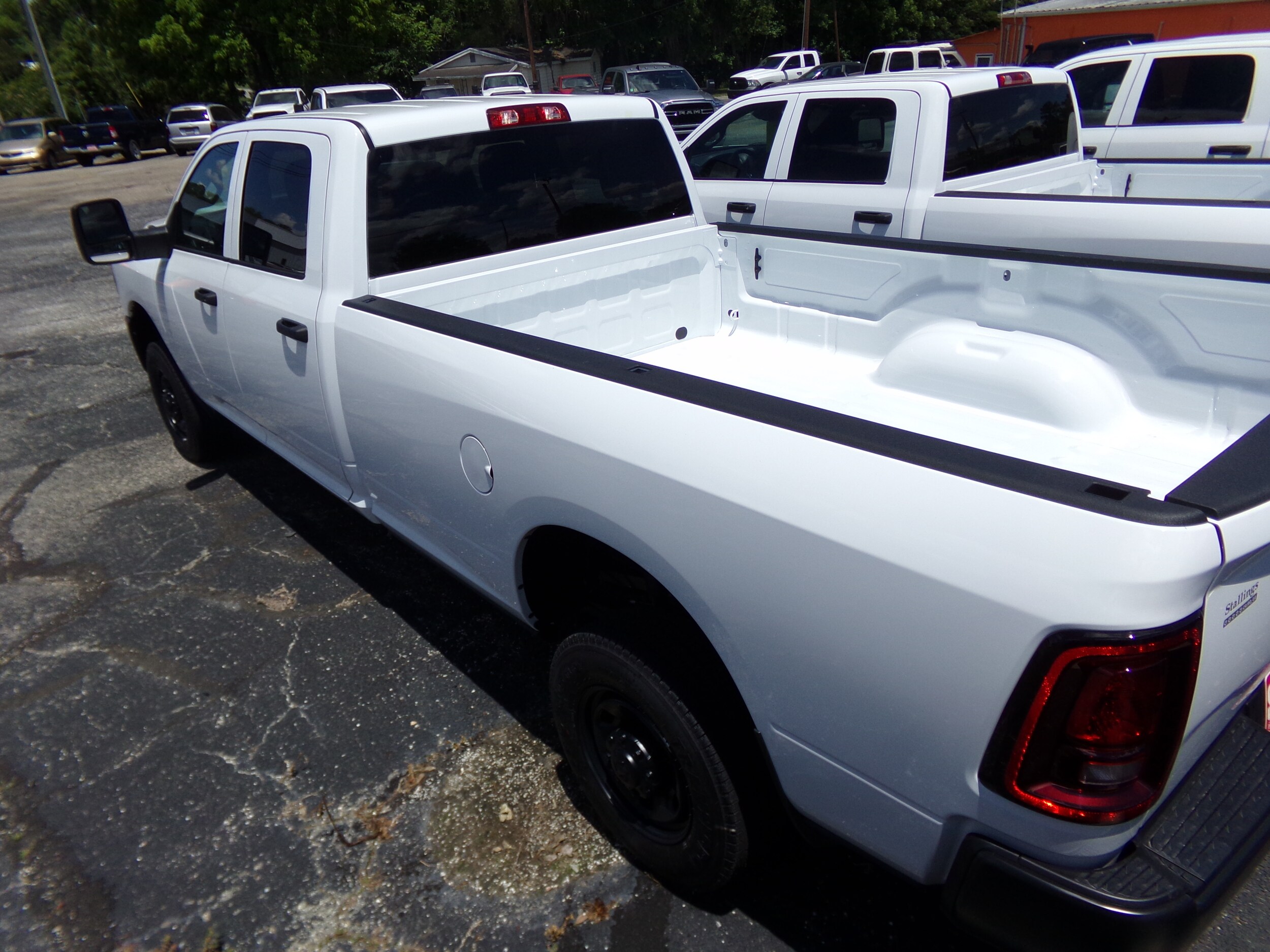 2025 Ram 2500 Tradesman photo 2