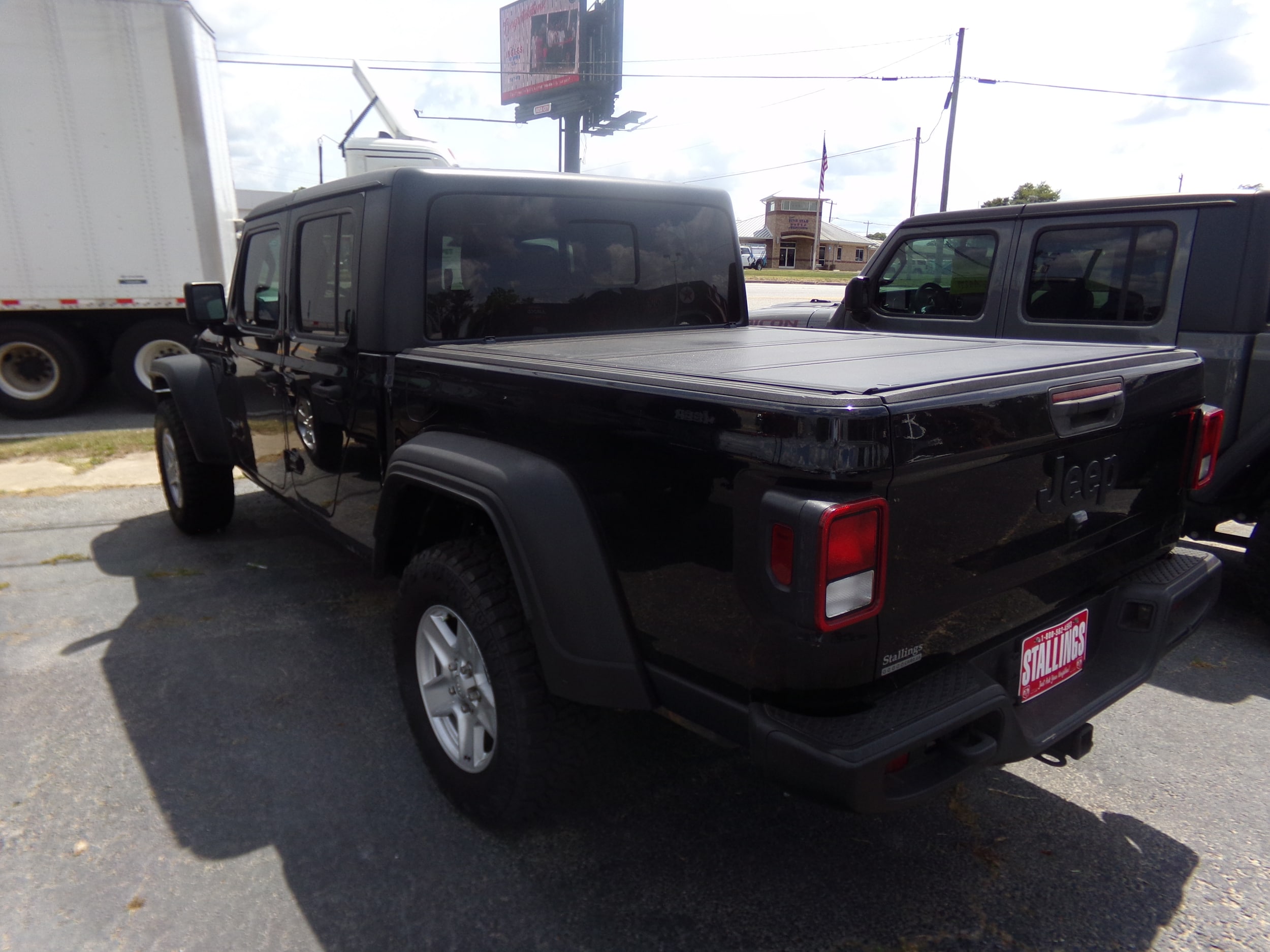 Used 2020 Jeep Gladiator Sport S with VIN 1C6JJTAG1LL108281 for sale in Cairo, GA