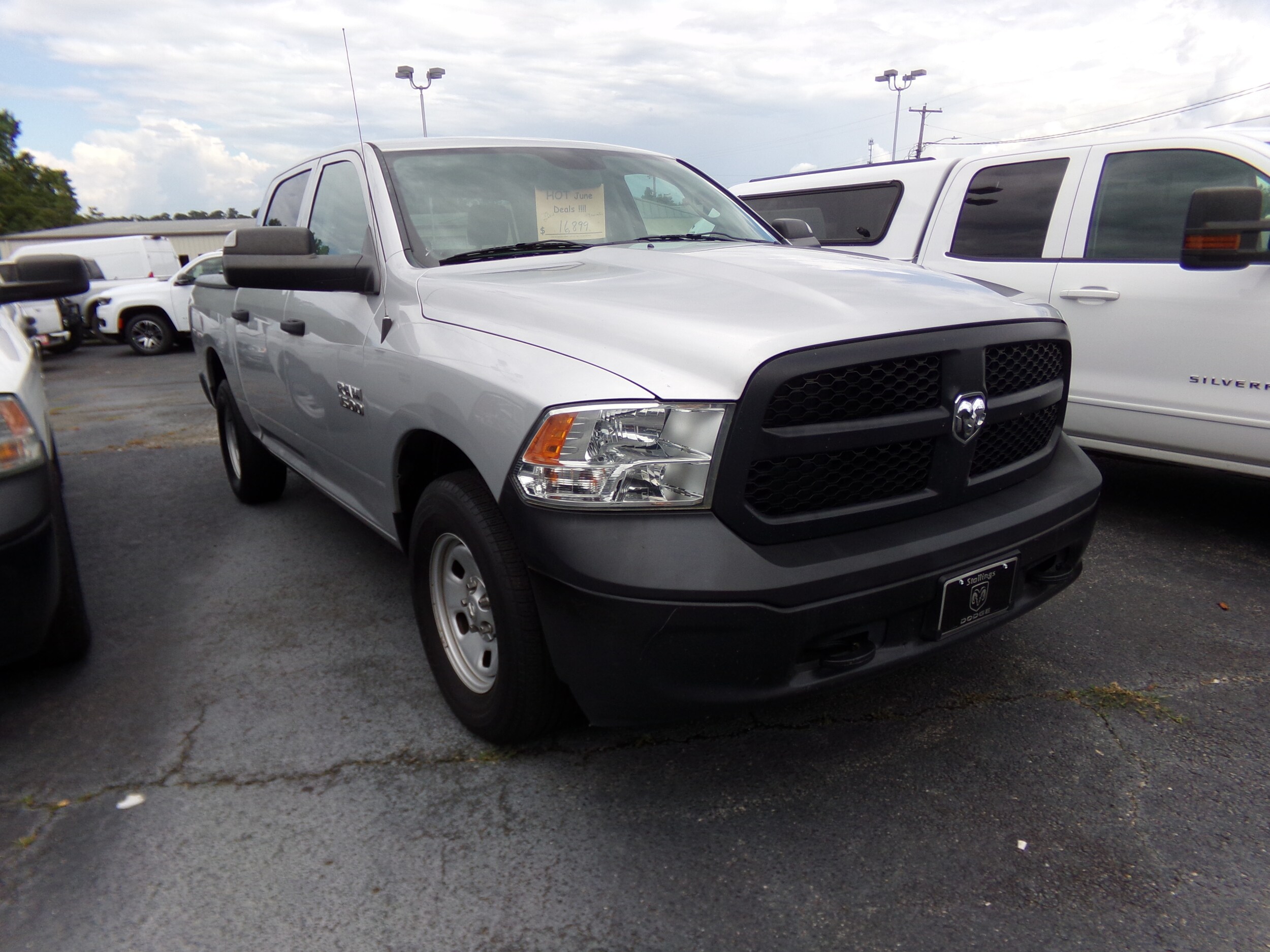 2015 Ram 1500 Tradesman photo 4