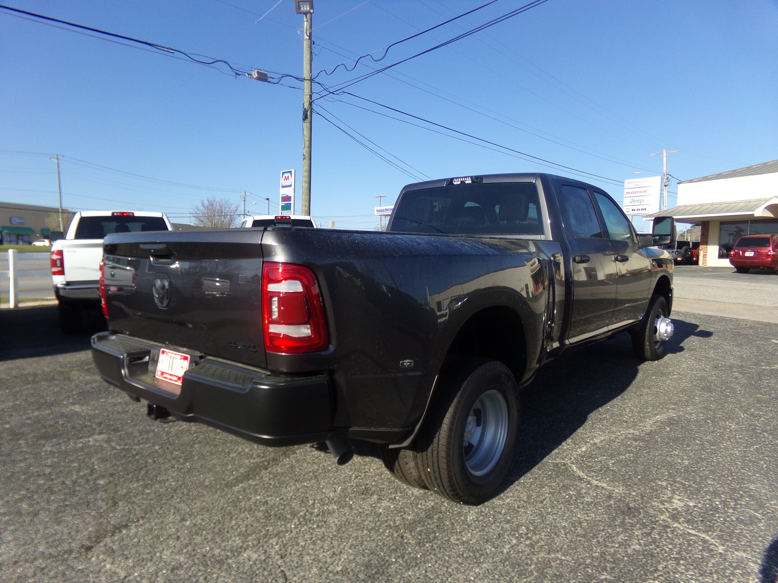 2024 Ram 3500 Tradesman photo 2