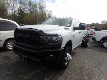 2024 Ram 3500 Chassis Cab Tradesman Crew Cab