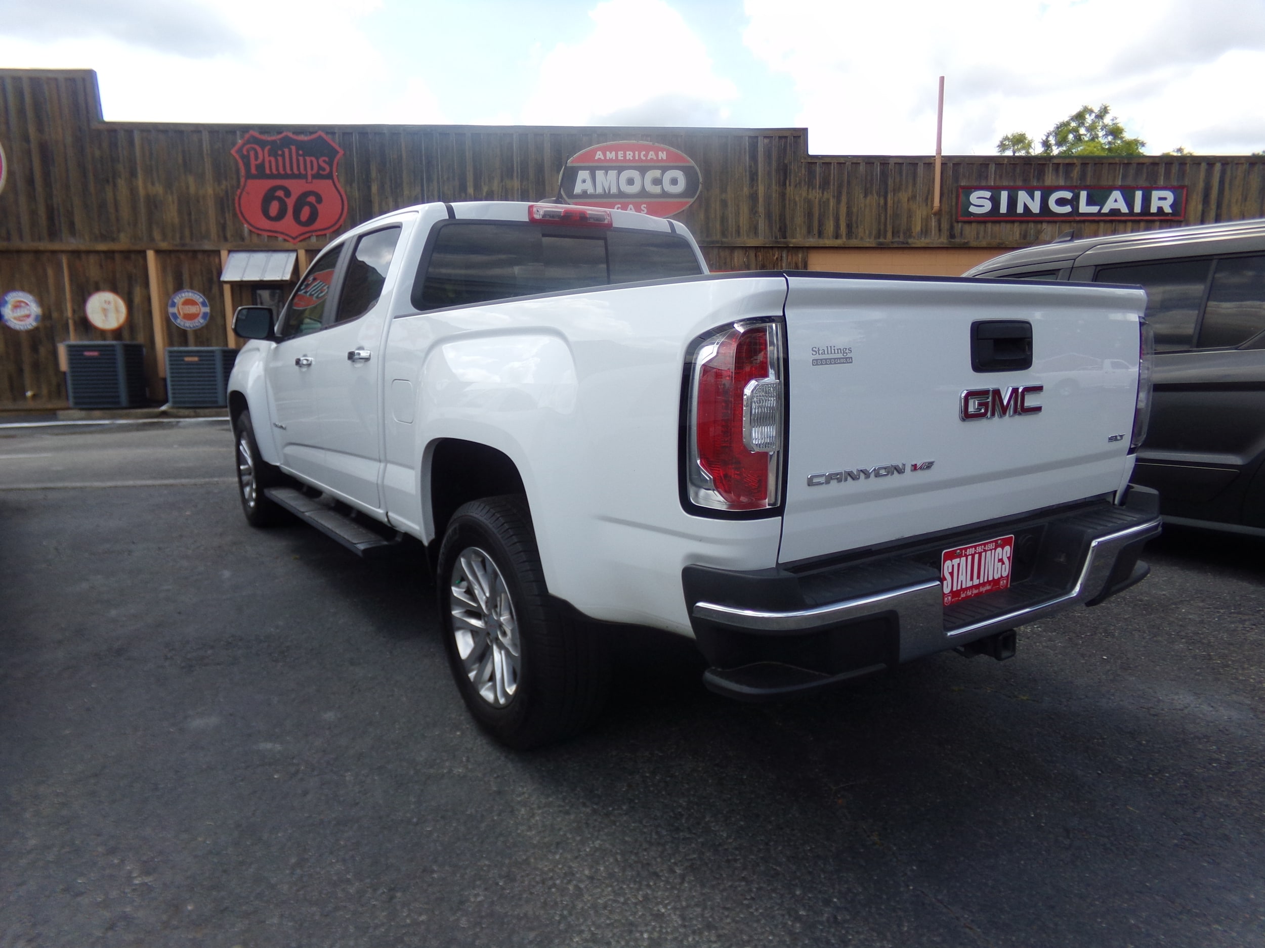 Used 2017 GMC Canyon SLT with VIN 1GTG5DEN1H1164195 for sale in Cairo, GA