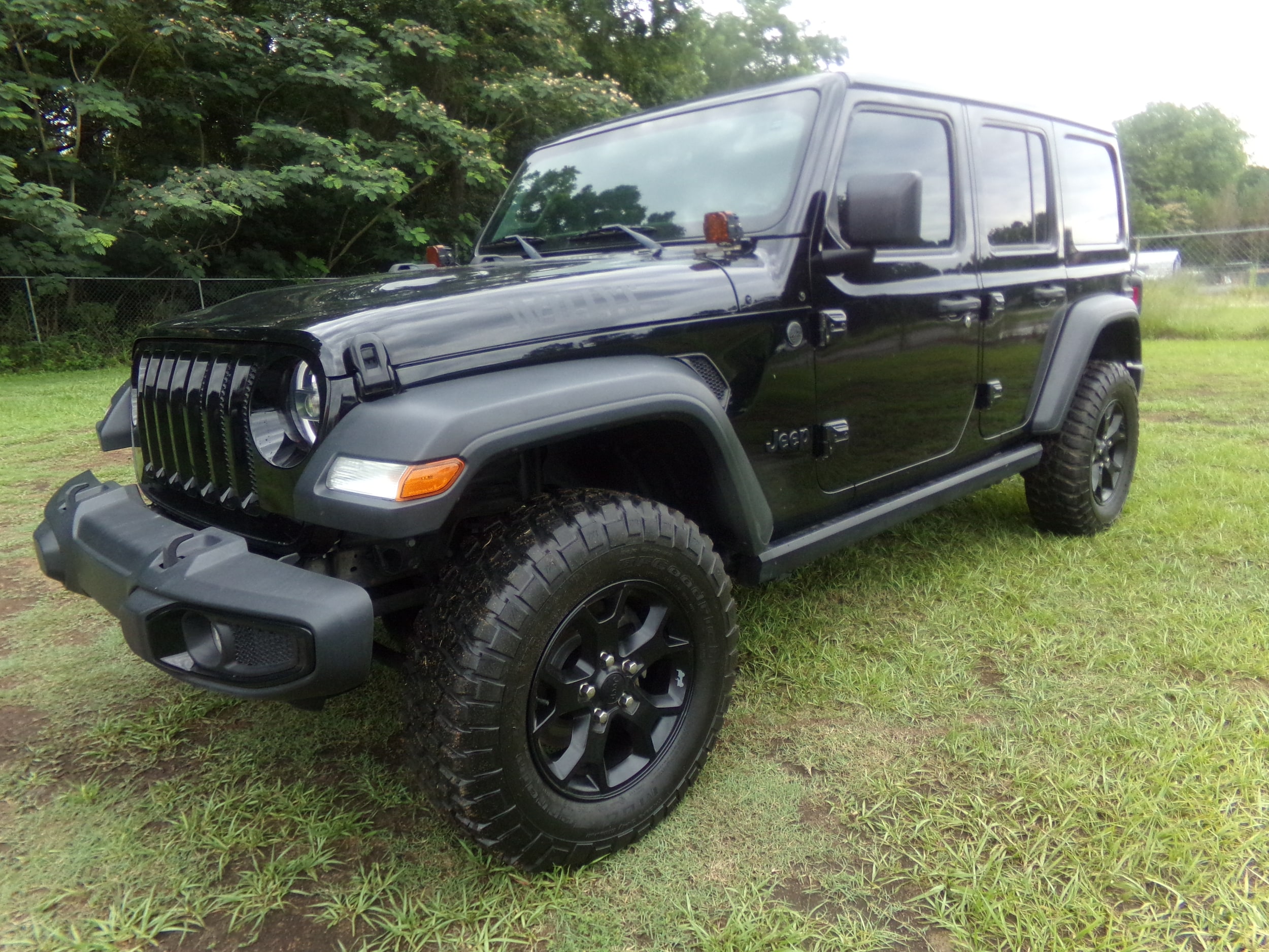 2023 Jeep Wrangler Willys's photo