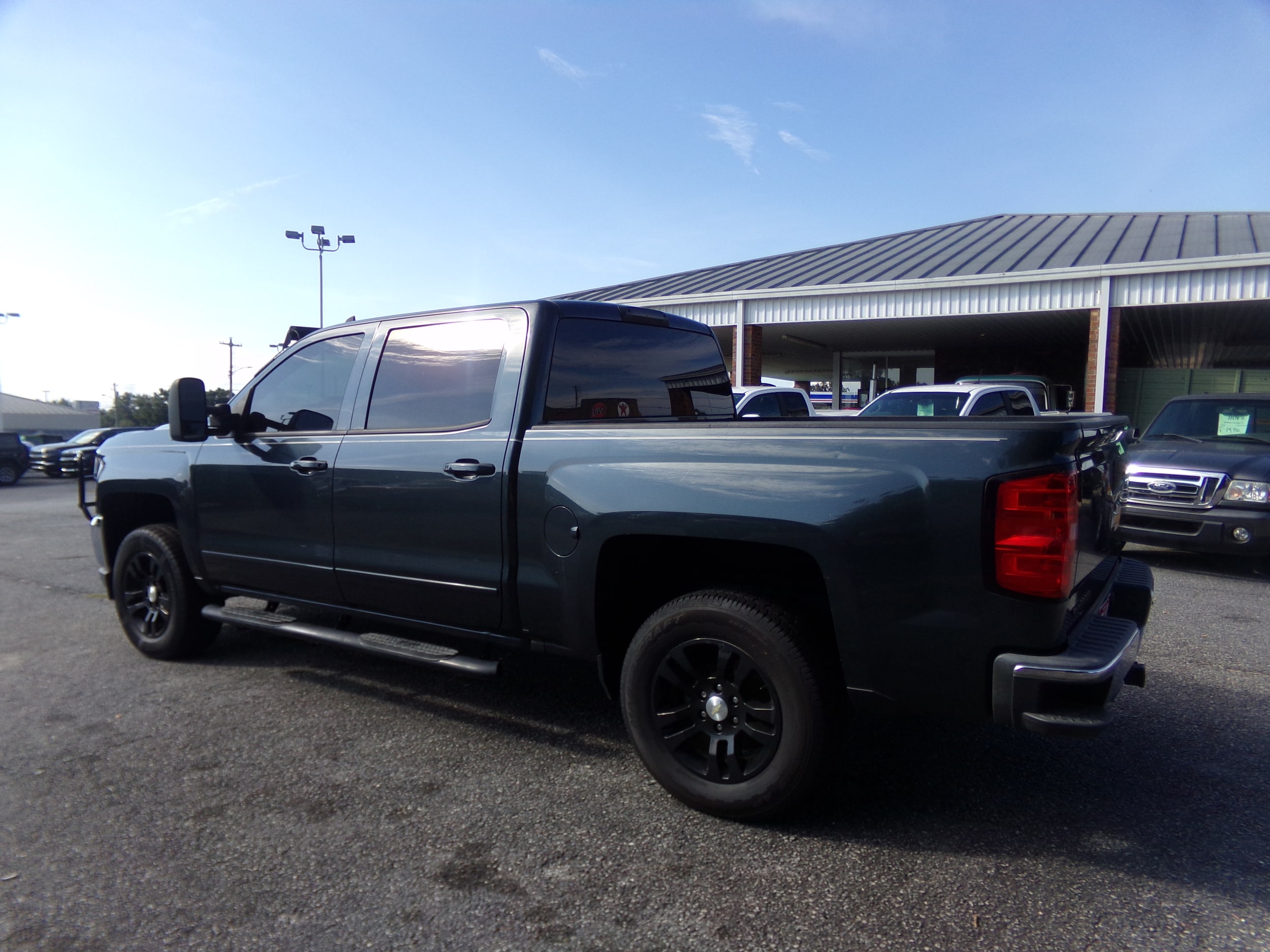 Used 2018 Chevrolet Silverado 1500 LT with VIN 3GCPCREC6JG389057 for sale in Cairo, GA