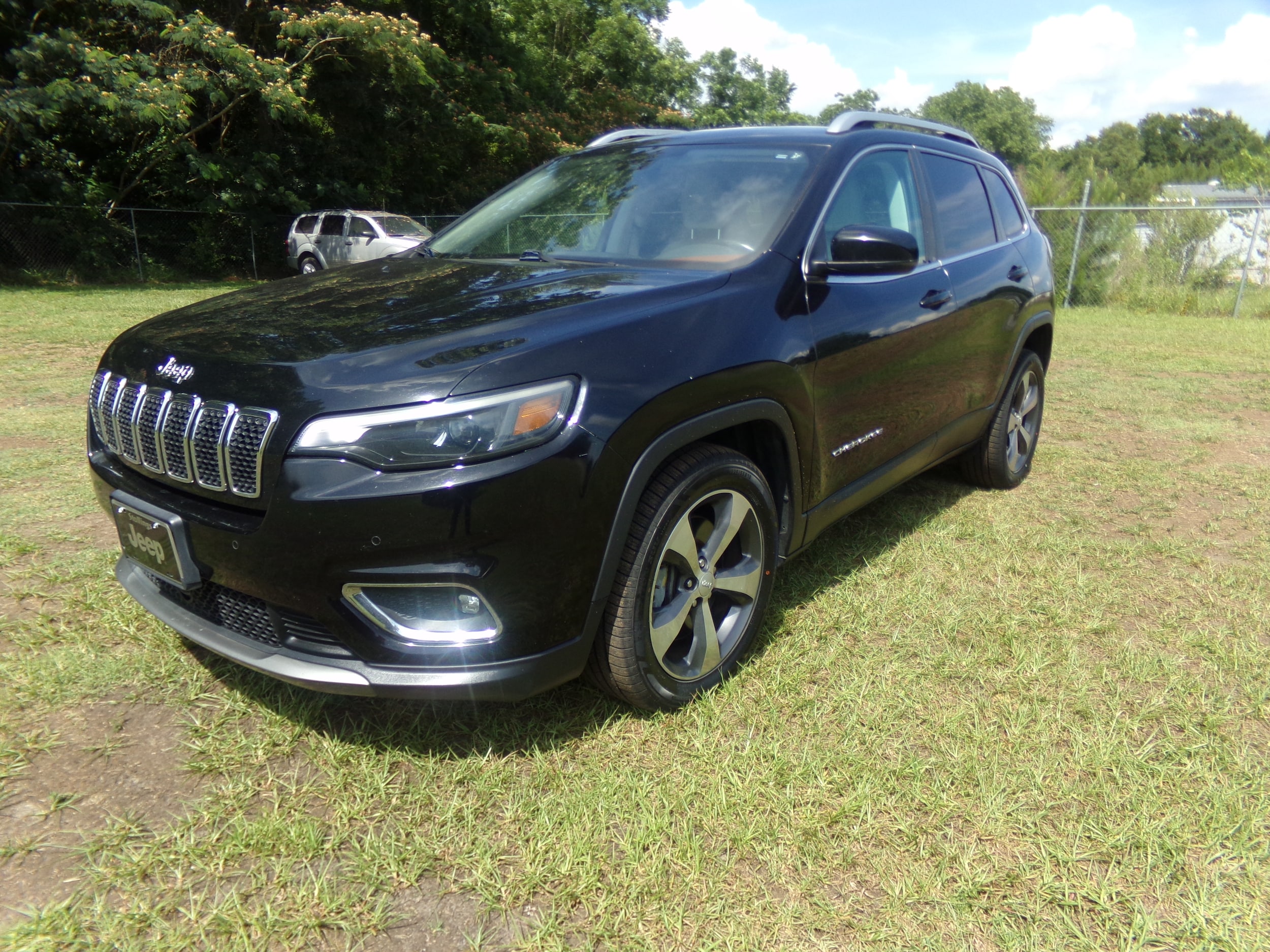 2019 Jeep Cherokee Limited's photo