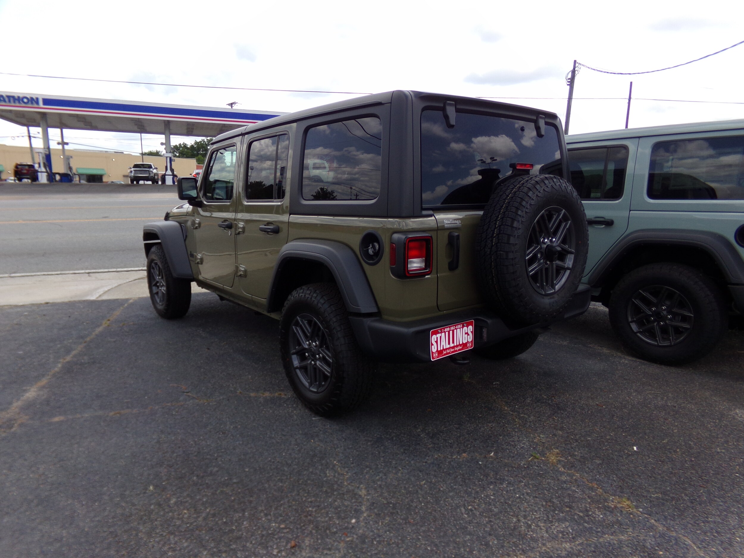 2025 Jeep Wrangler Sport S photo 2