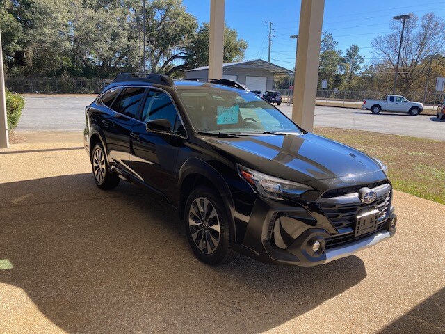 2023 Subaru Outback Limited photo 4