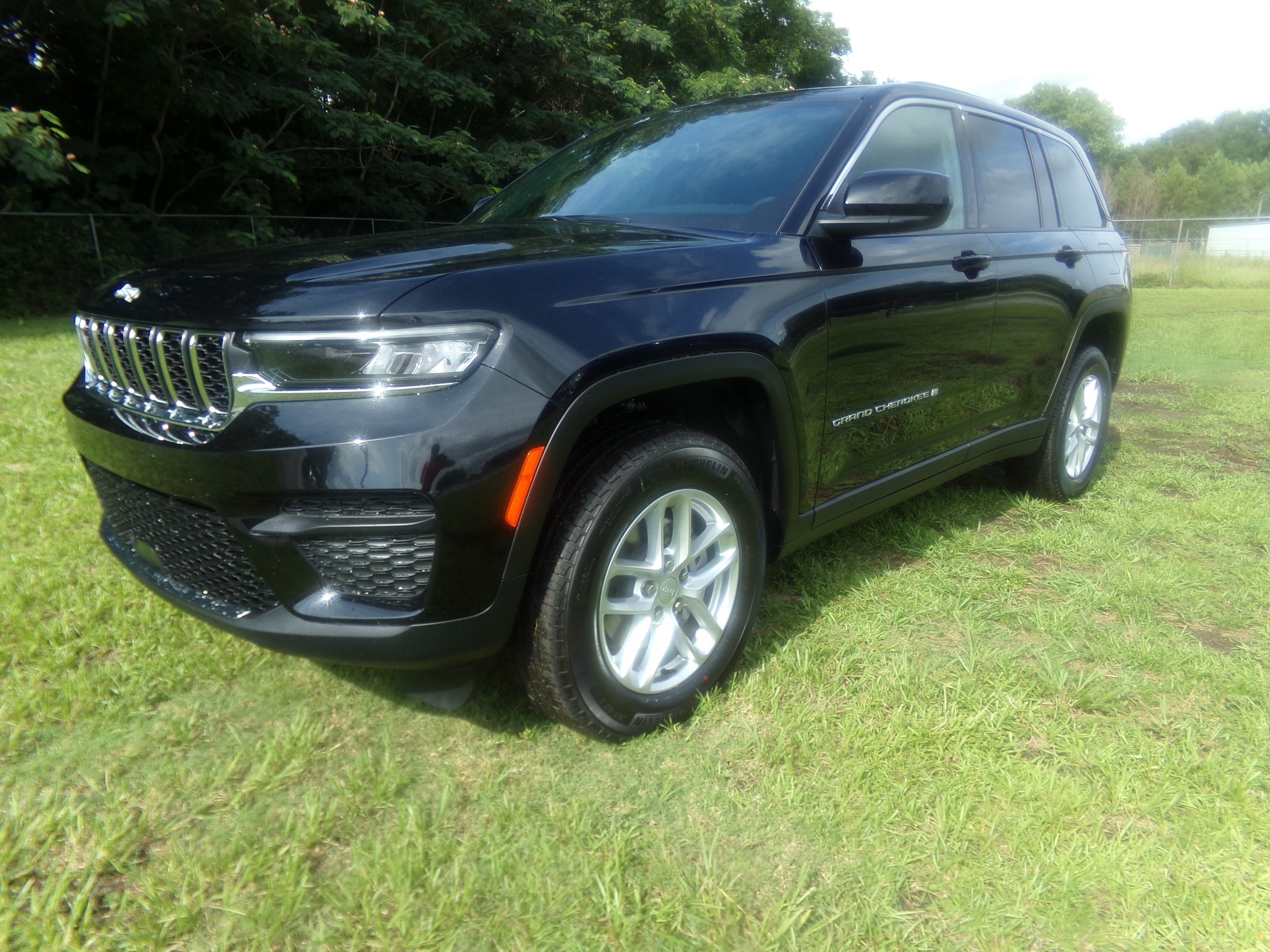2026 Jeep Grand Cherokee Laredo's photo