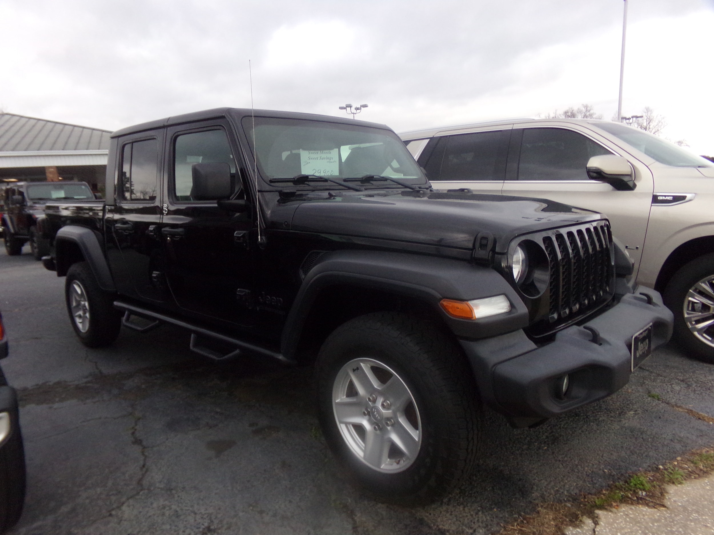 Used 2020 Jeep Gladiator Sport S with VIN 1C6HJTAG2LL119403 for sale in Cairo, GA