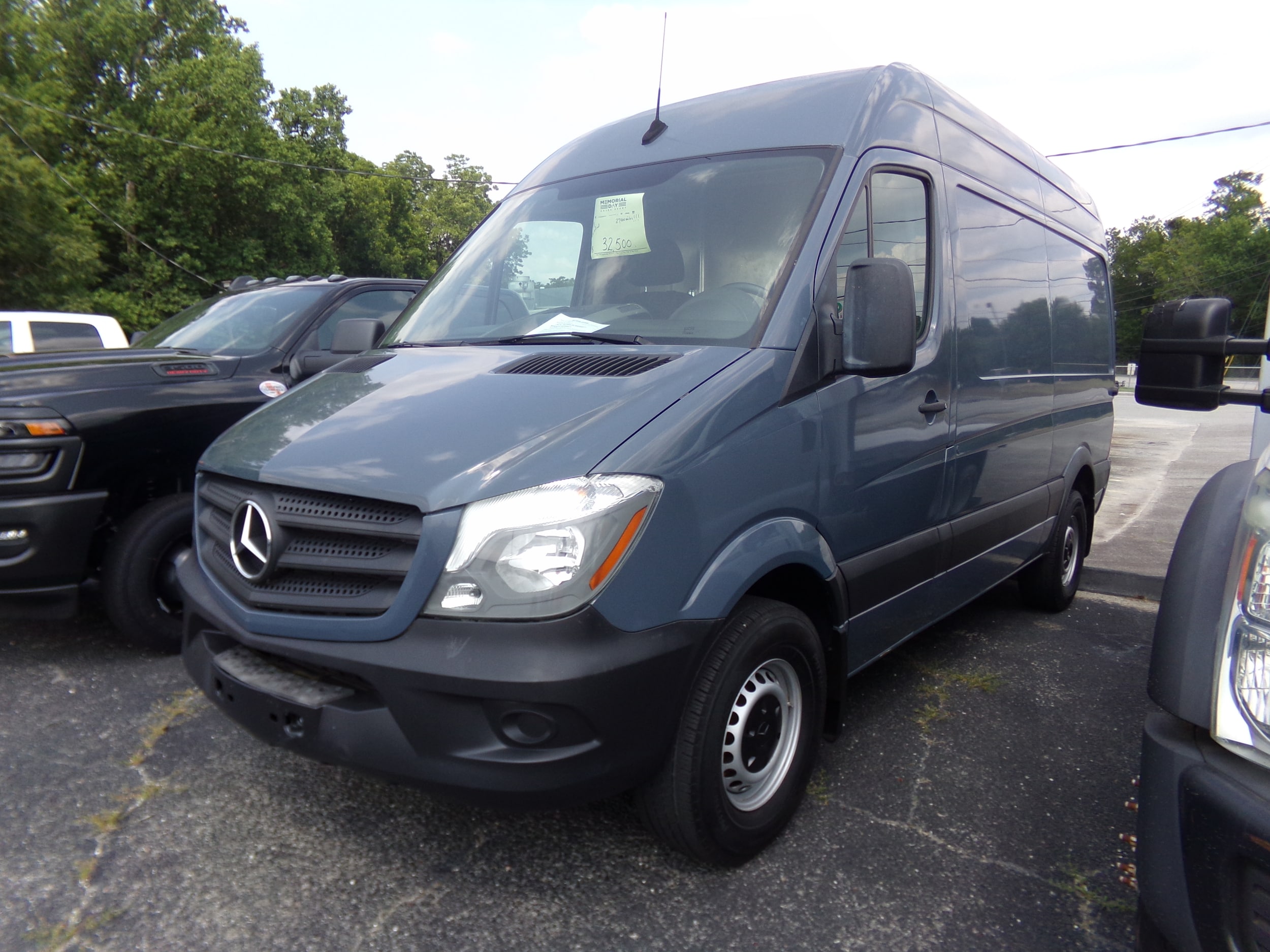 2018 Mercedes-Benz Sprinter Cargo Van Base's photo