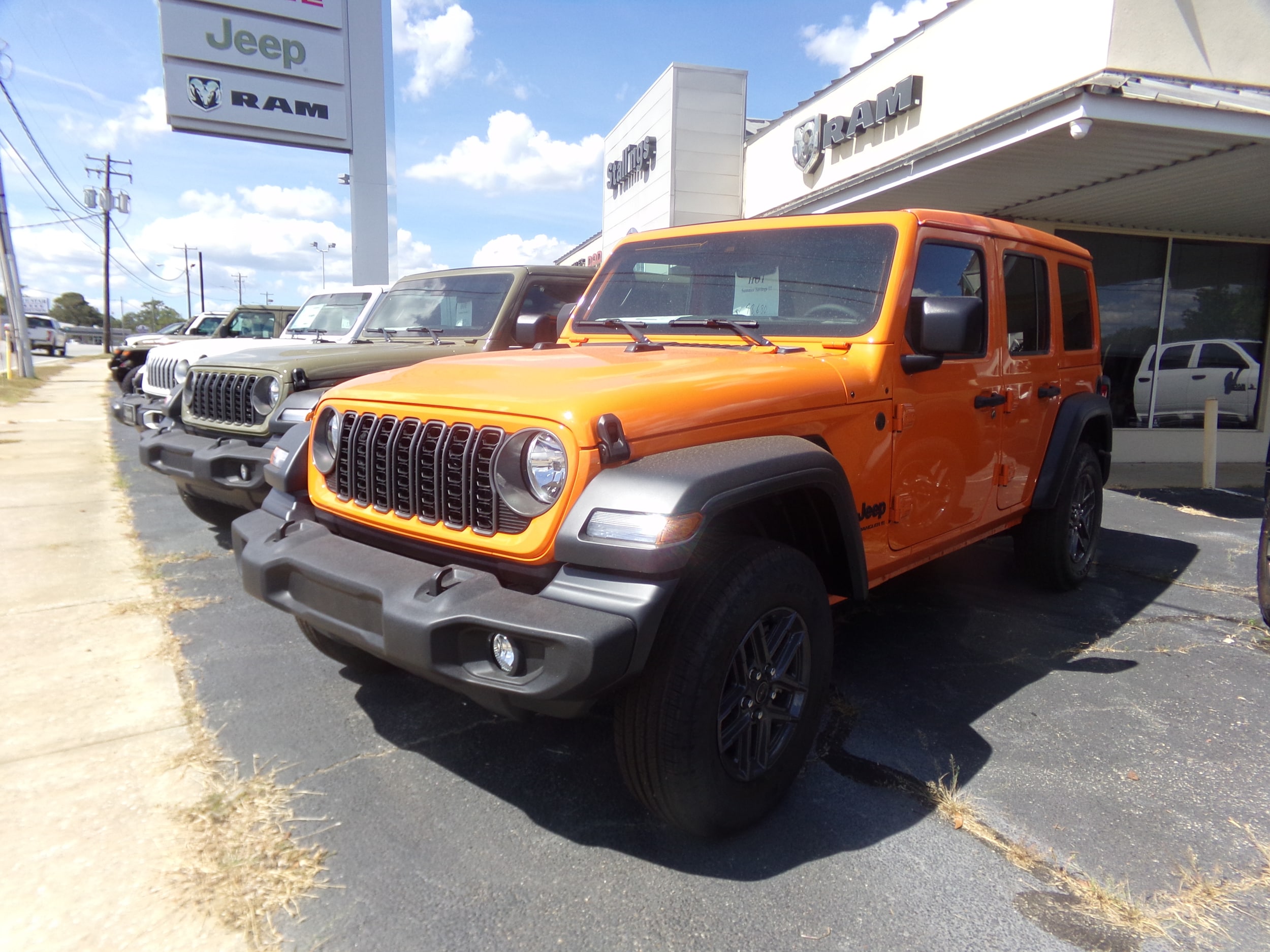 2025 Jeep Wrangler 4-Door Sport S's photo