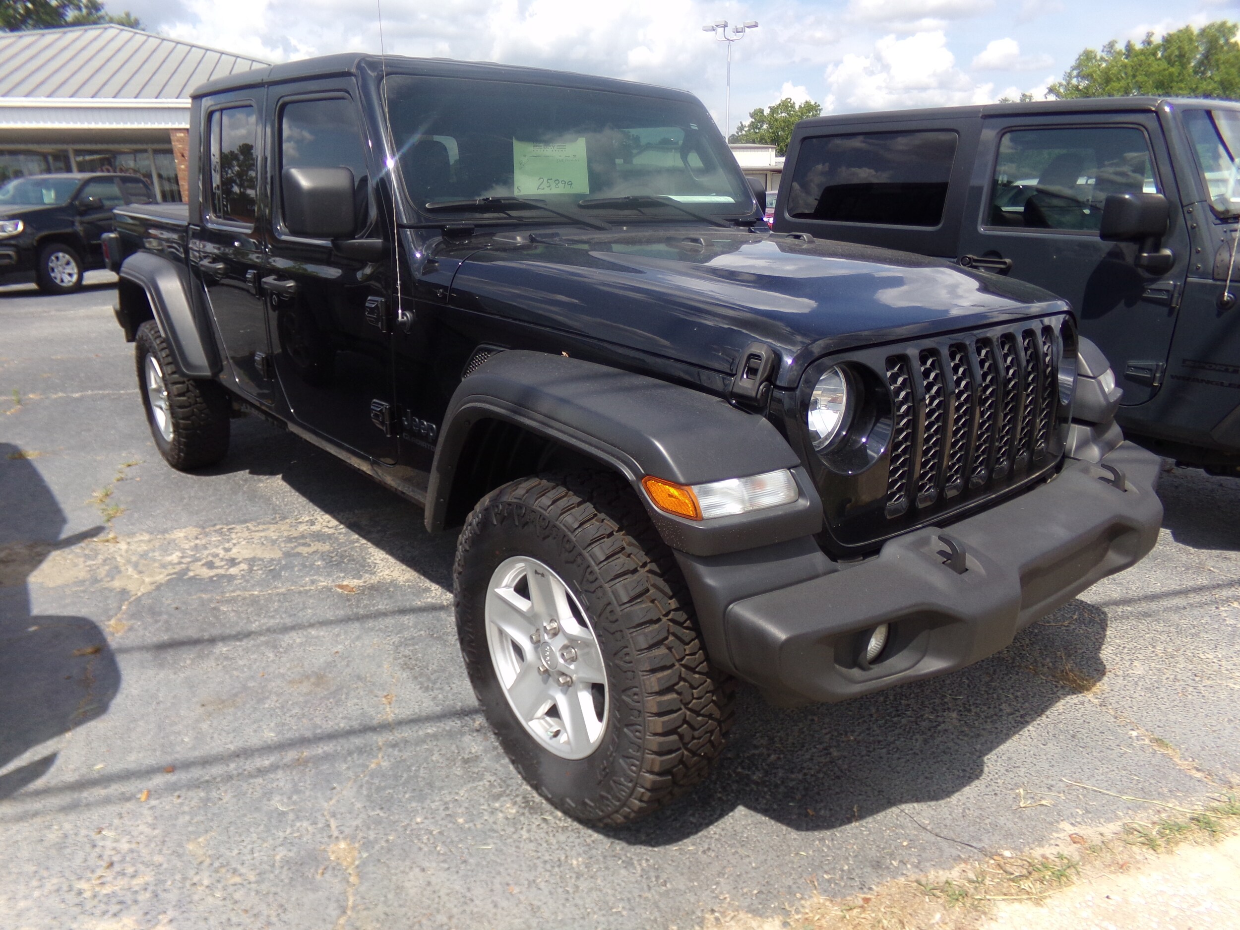 2020 Jeep Gladiator Sport S photo 4