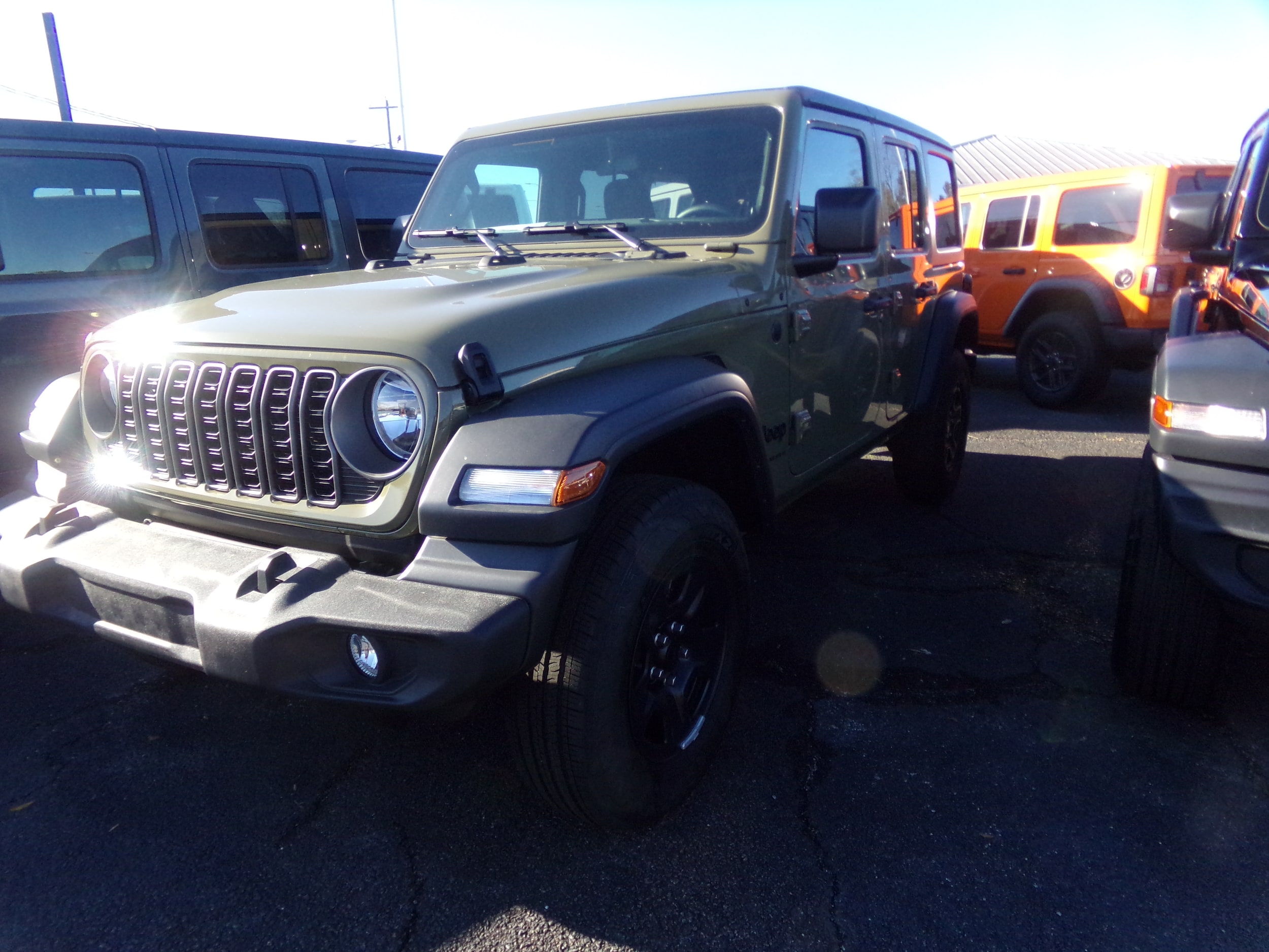 2026 Jeep Wrangler Sport's photo