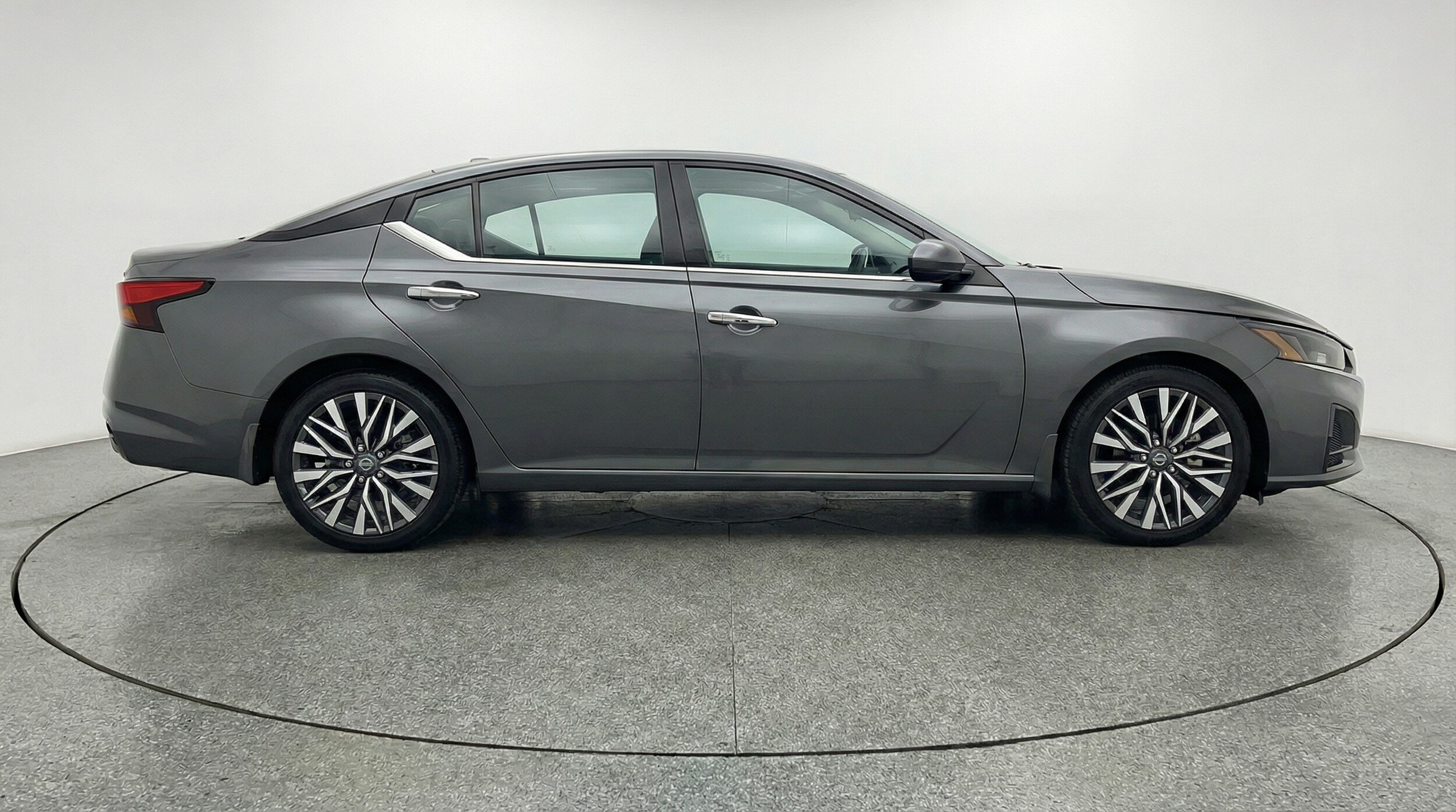 Thumbnail: 2025 Nissan Altima - 8