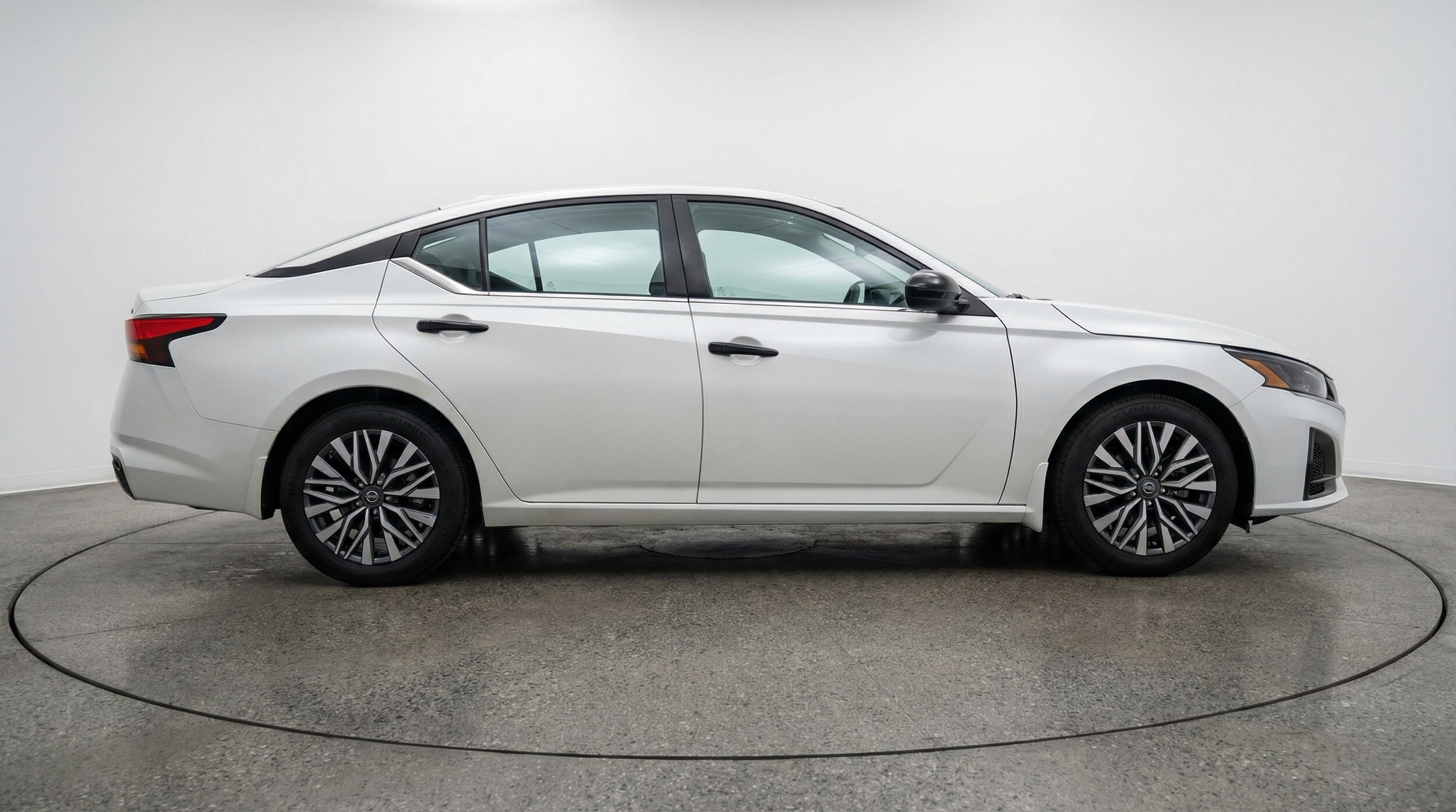 Thumbnail: 2025 Nissan Altima - 8